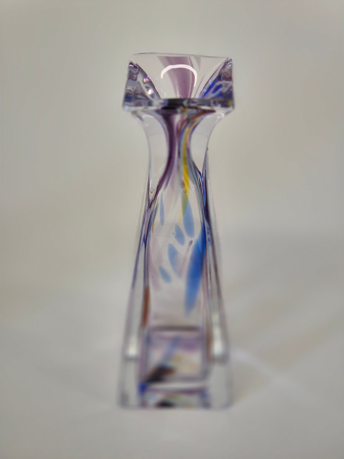 Russische gekleurde loodkristallen vaas - vintage handgesneden kunstglas