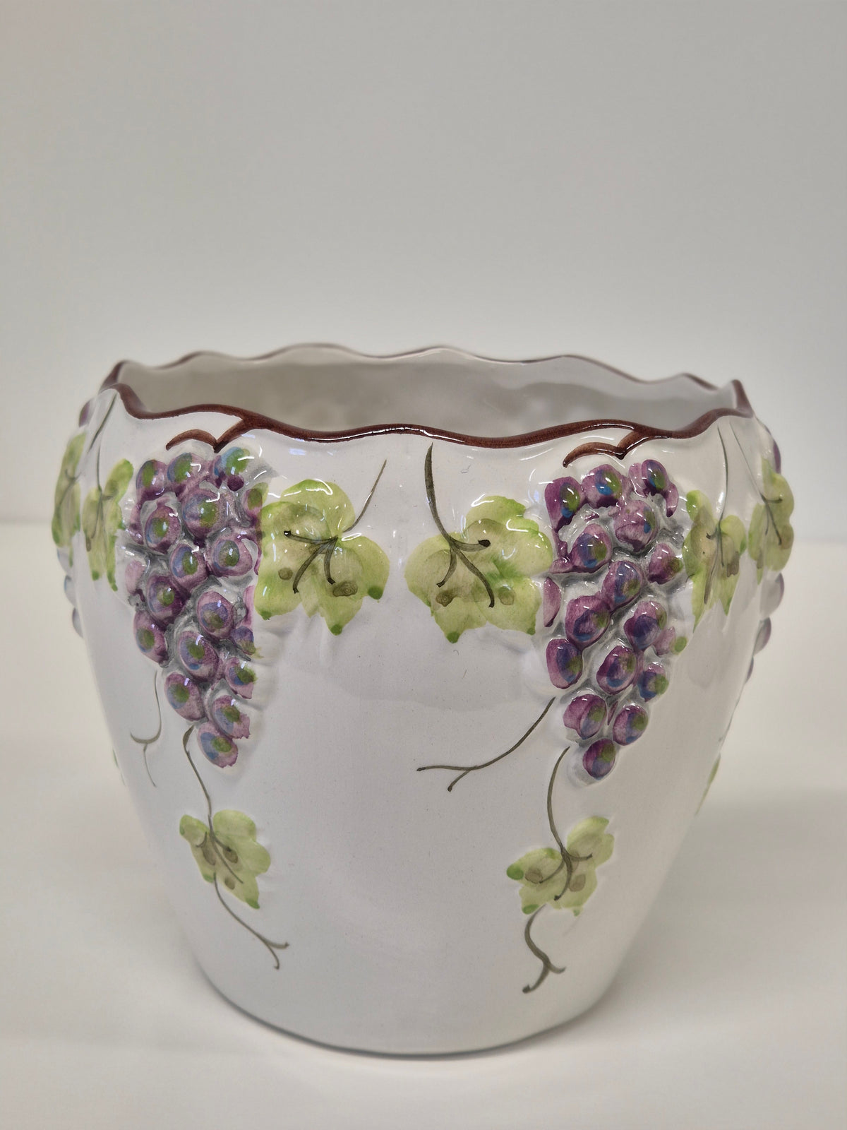Vintage Alcobaça Flower Pot – Hand-Painted Bold Grape Design