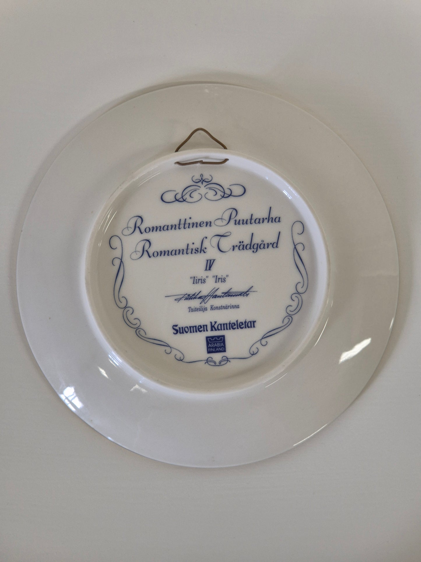 Arabia “Romantische Tuin” Wandbord – Riikka Hautamäki (1990)