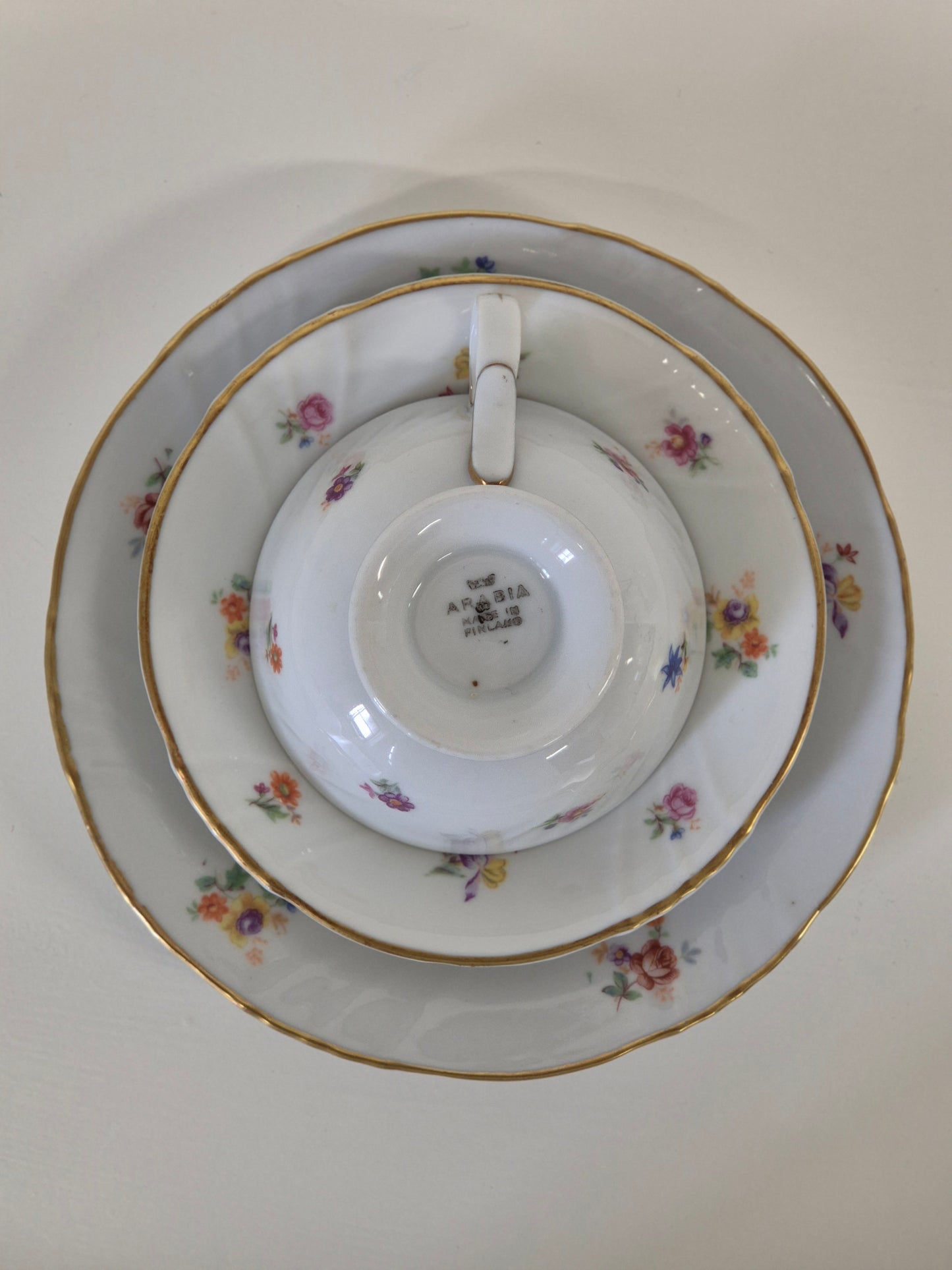 Arabia Finland Vintage Floral Coffee Cup & Saucer – Design by Svea Granlund