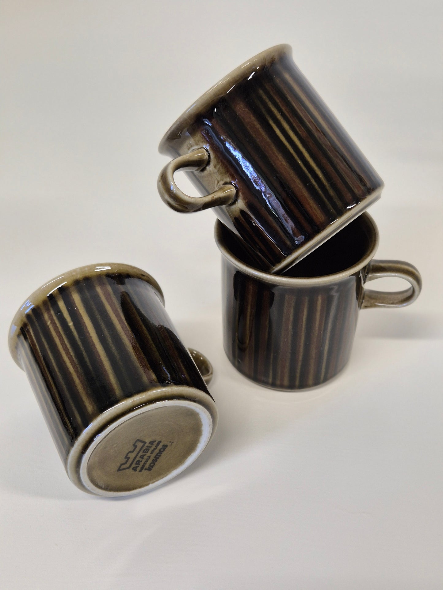 Arabia Kosmos Cocoa Mug by Gunvor Olin-Grönqvist (1963–1976)