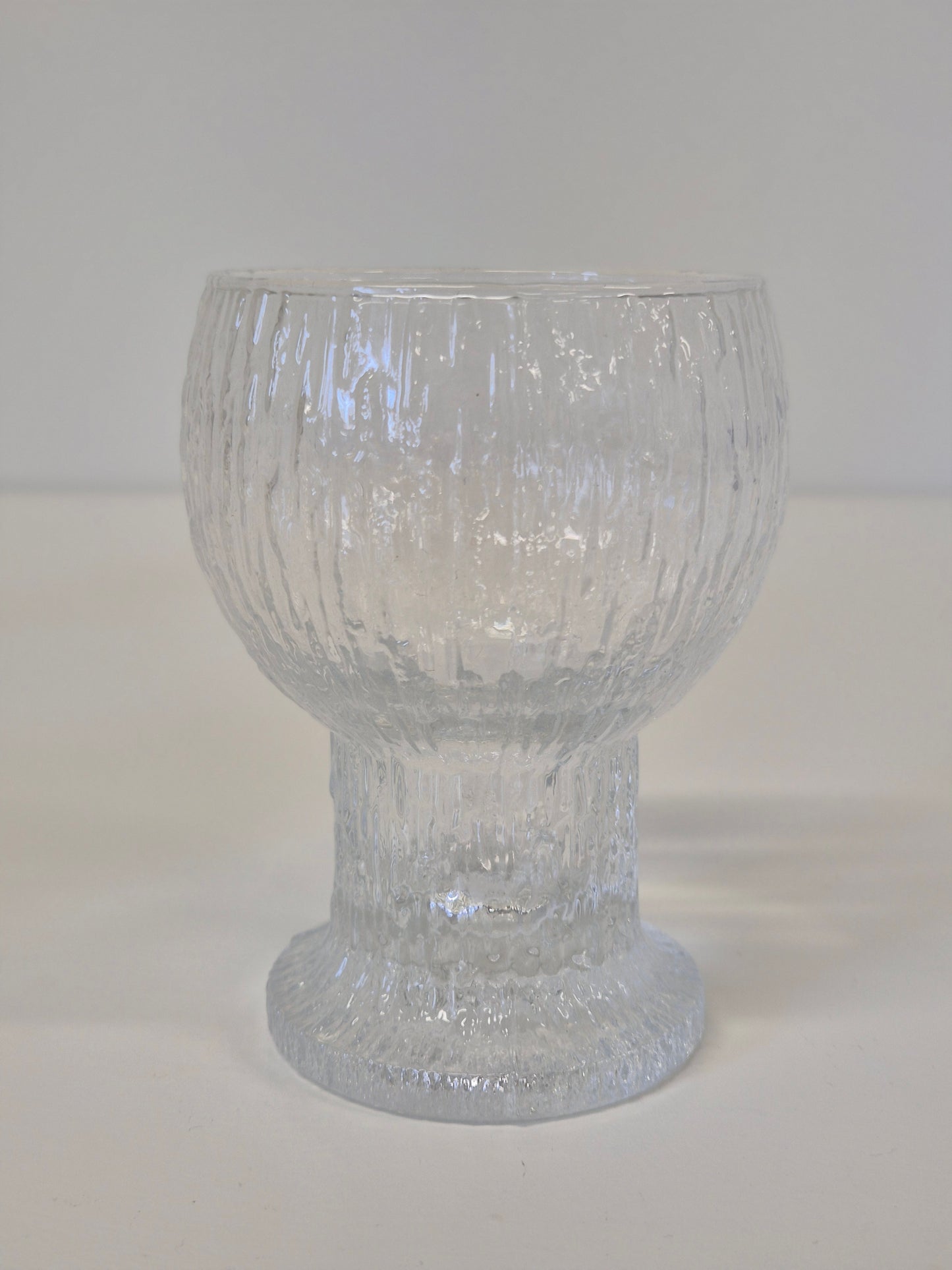 Iittala Kekkerit witte wijnglazen van Timo Sarpaneva (1973-1986)