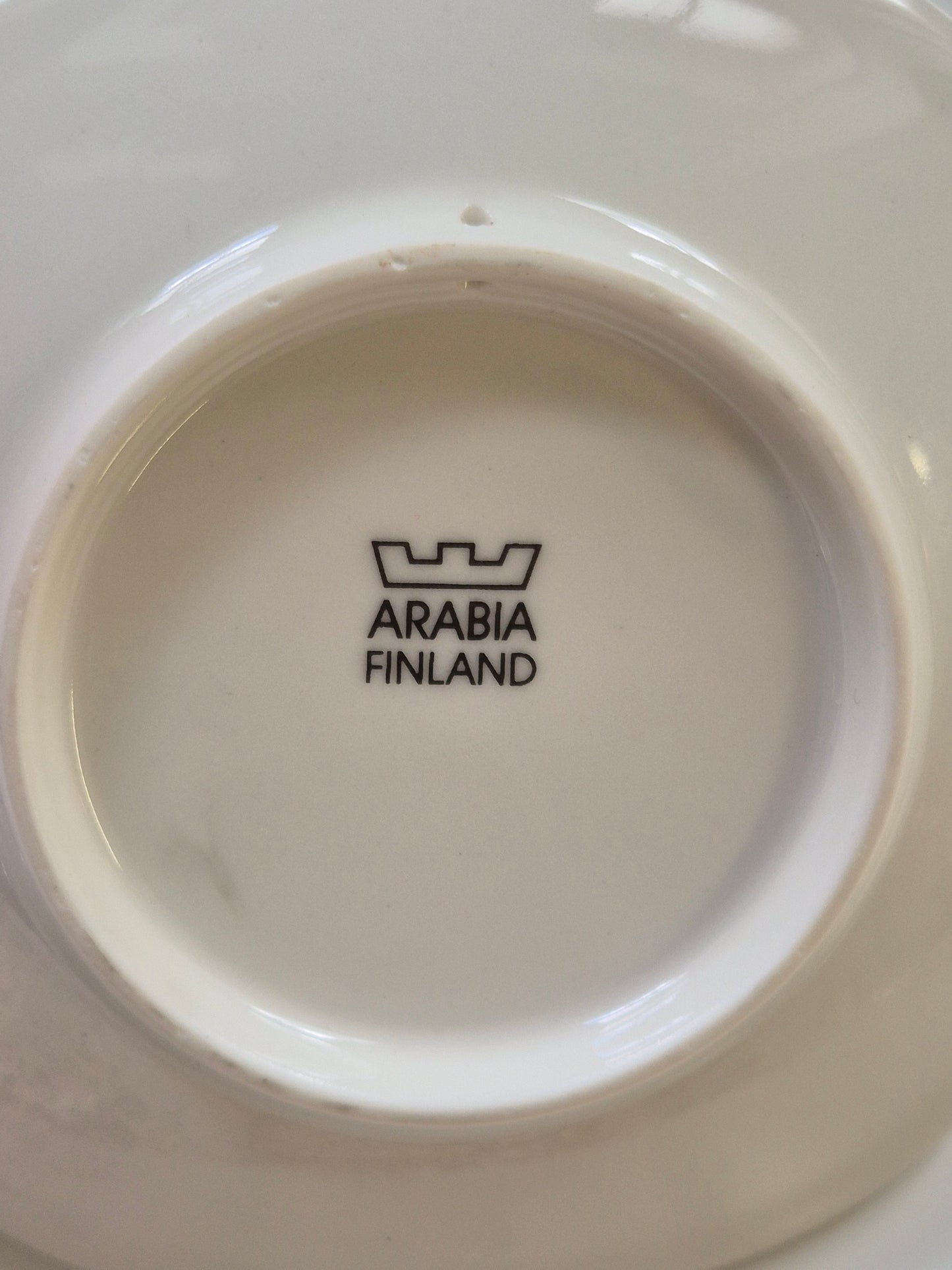 Arabia “Botanica” Wall Plate – Esteri Tomula (1988–1989)