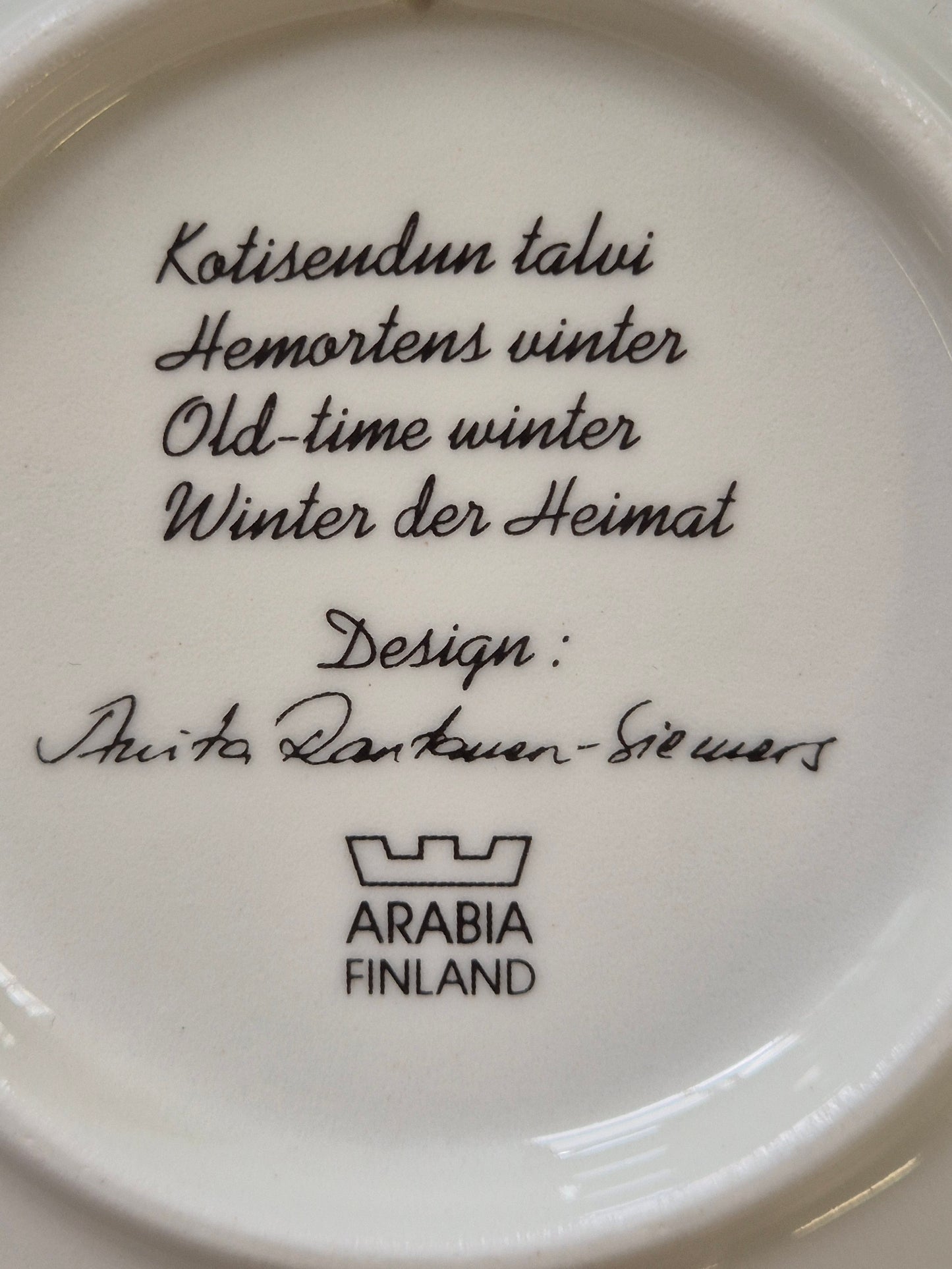 Arabia “Kotiseutu” Wandbord – Anita Rantanen-Siewers (1995)