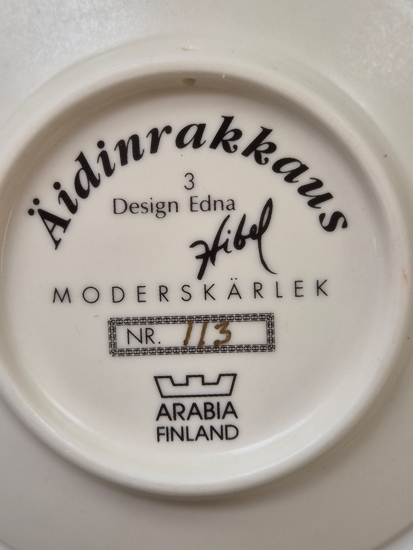 Arabia “Äidin rakkaus” Wall Plate – Edna Hibel (1980)