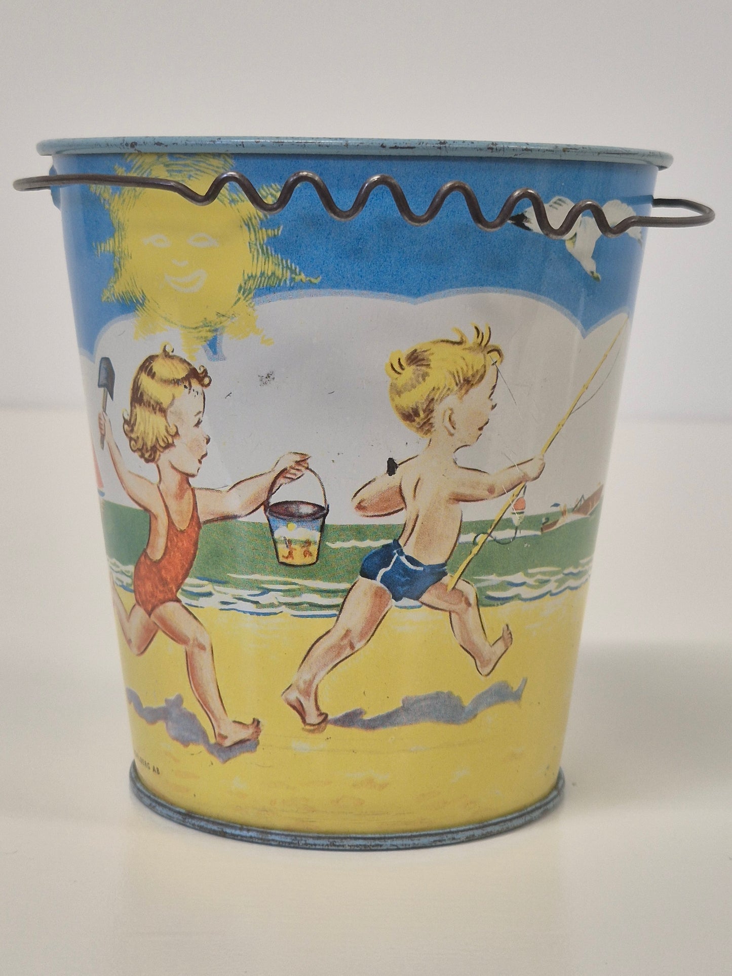 Vintage Sand Pail – Retro Beach Toy