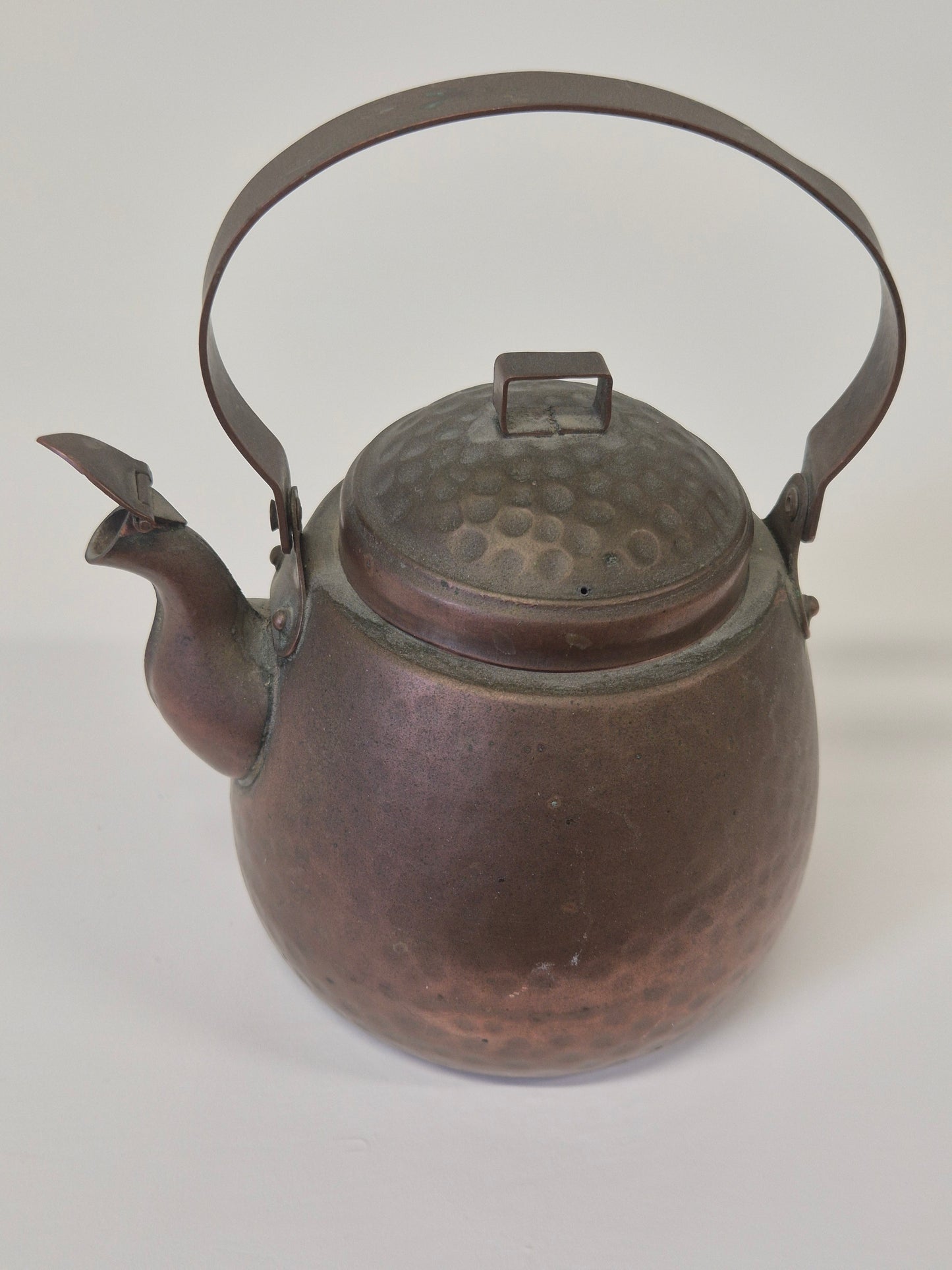 Vintage koperen theepot - klassiek rustiek keukengerei