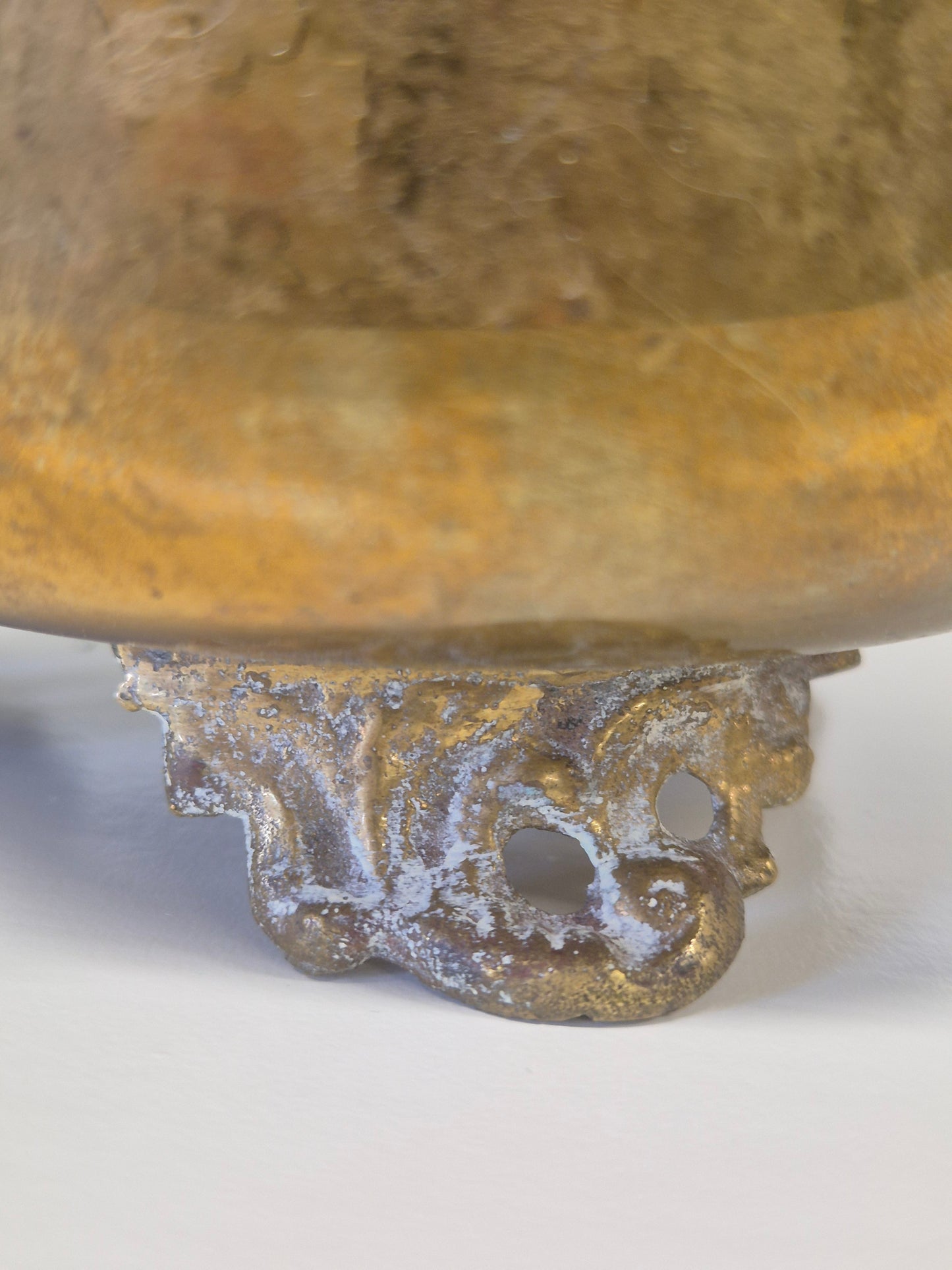 Cache-pot / pot de fleurs vintage en laiton