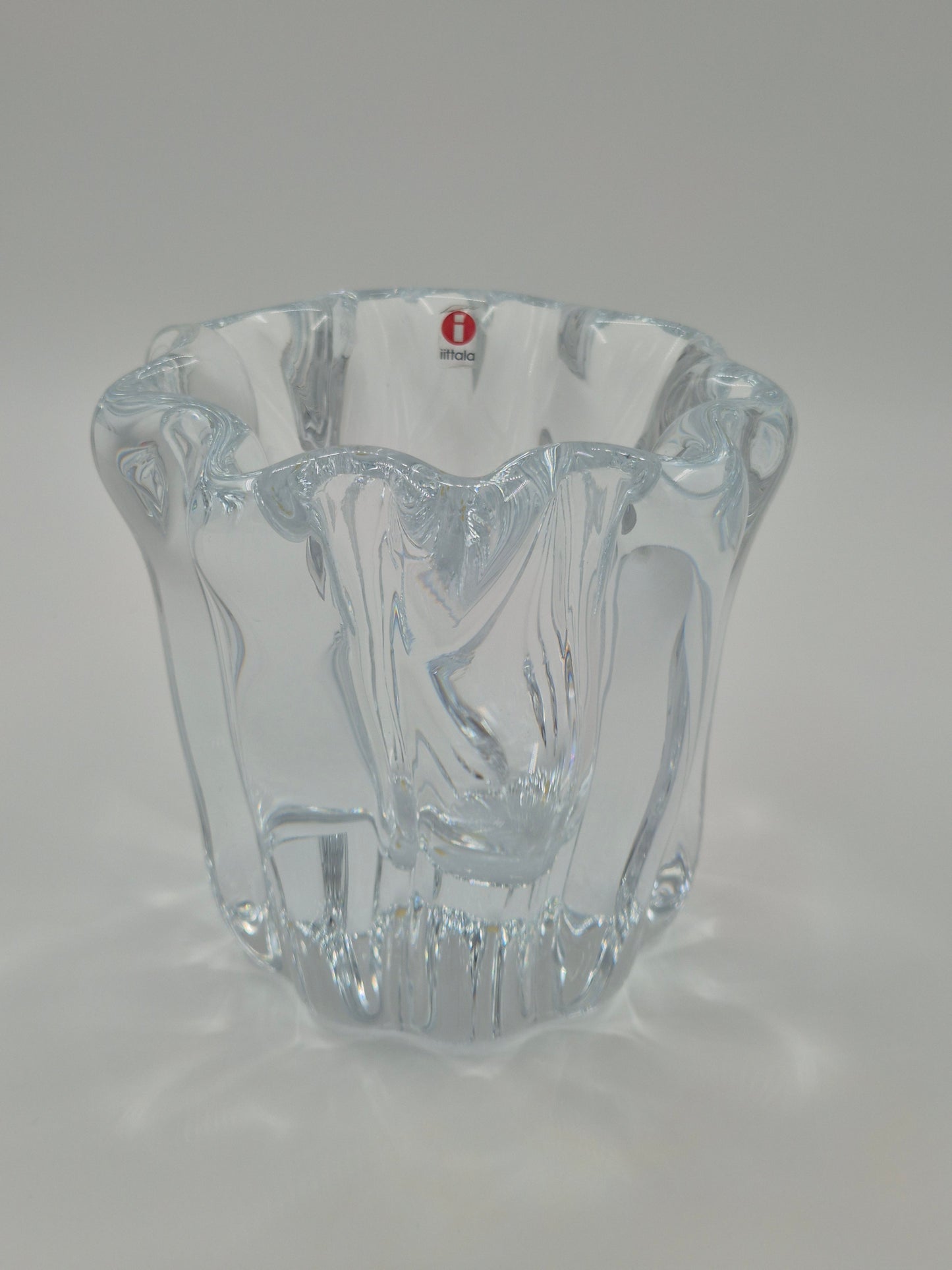 Tapio Wirkkala “Kalvolan Kanto” vaas – gesigneerd Fins kunstglas door Iittala (editie 2009)