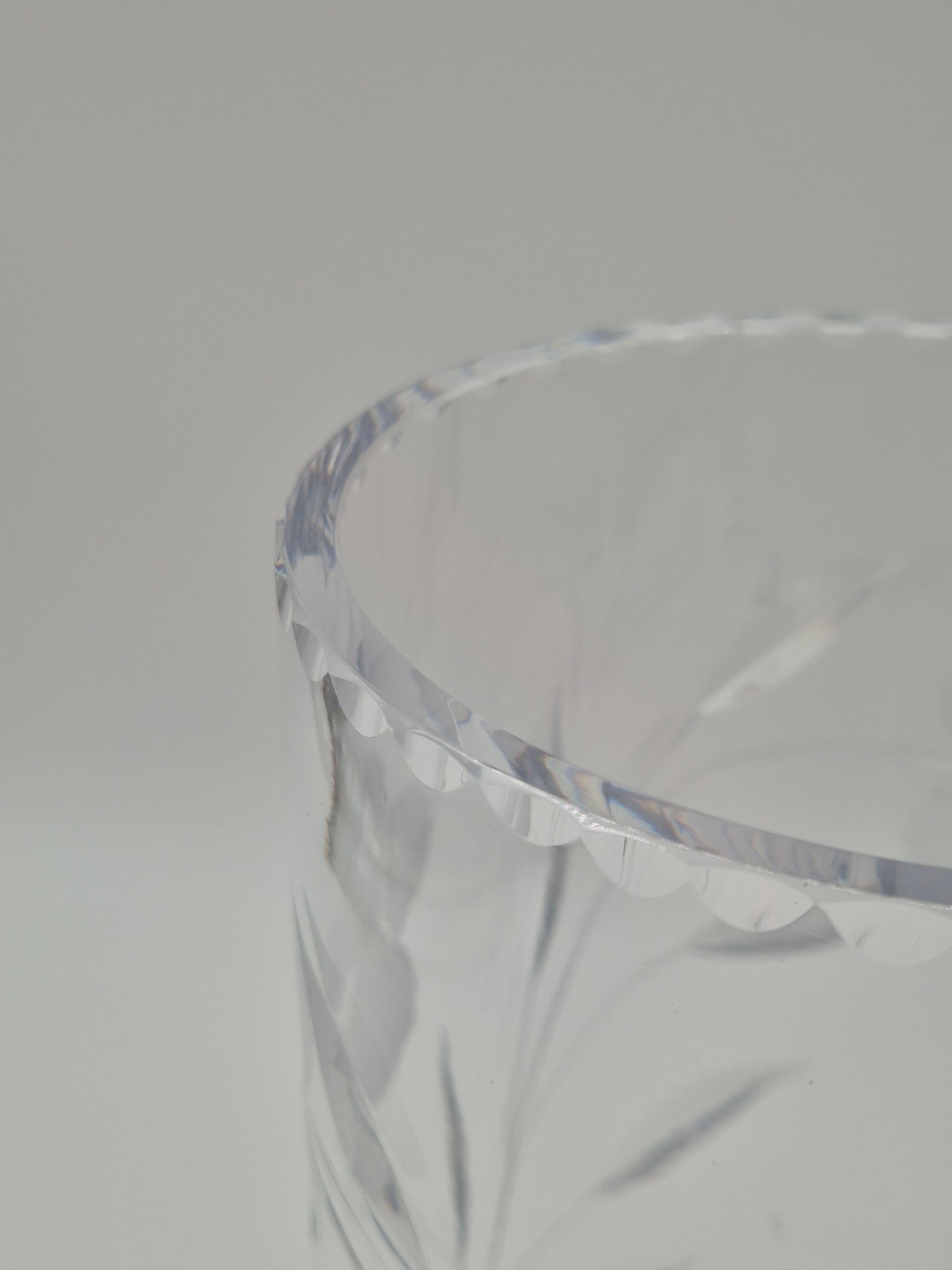 Grote kristallen vaas - elegante vintage woondecoratie