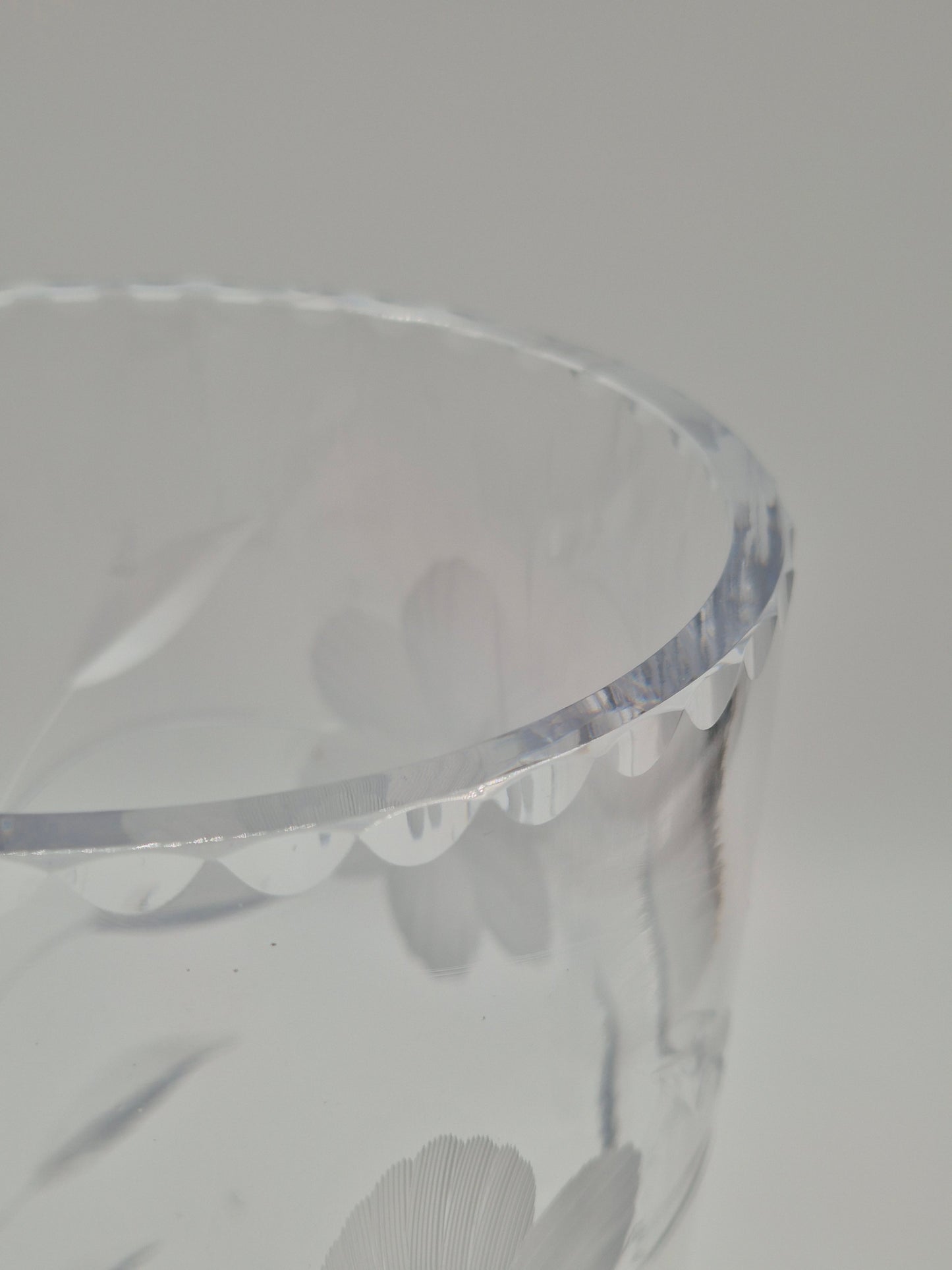 Grote kristallen vaas - elegante vintage woondecoratie