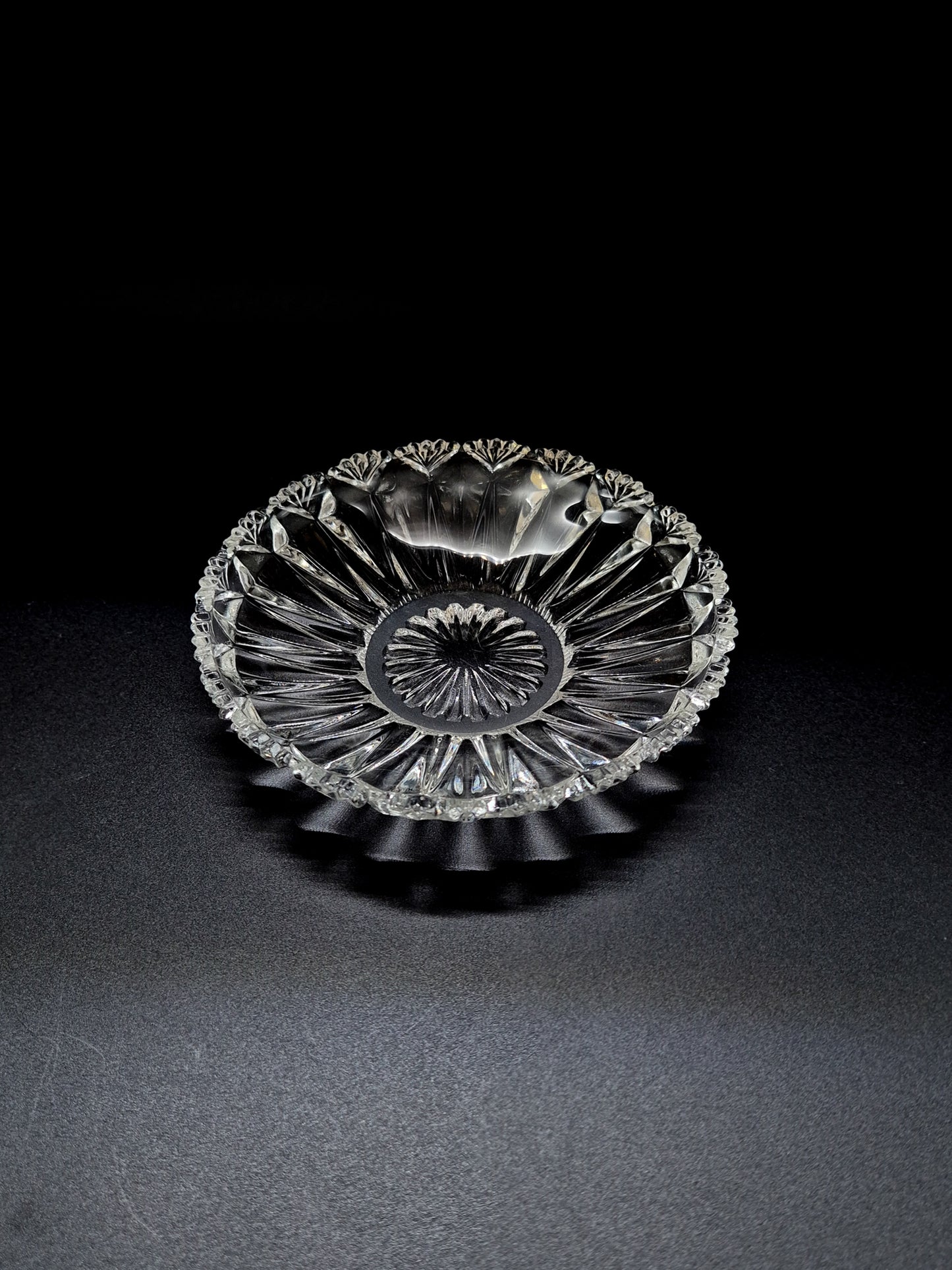 Vintage glazen dessertbord - elegant geperst glas