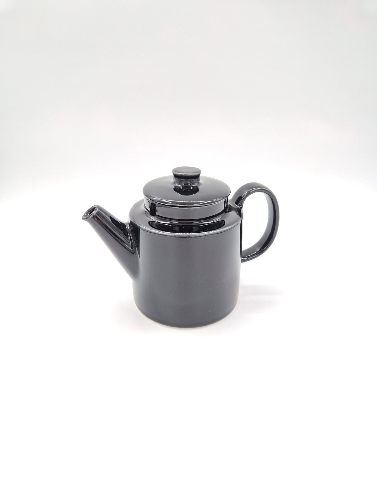 Arabia Kilta Black Pitcher – Kaj Franck – Vintage Finnish Modernist Ceramic