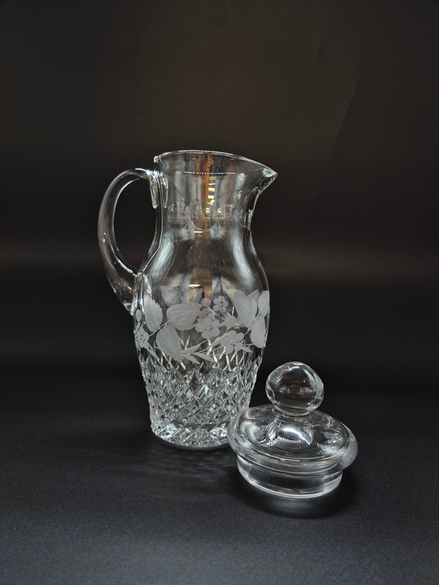 Vintage Crystal Pitcher with Lid – Floral Etched Cut Glass, 28 cm
