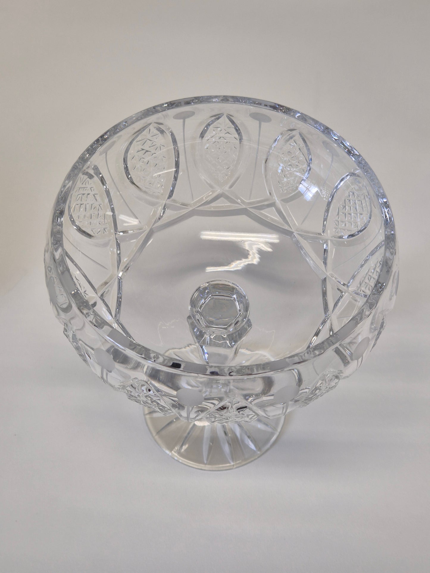Vintage kristallen schaal met voet en emaille details