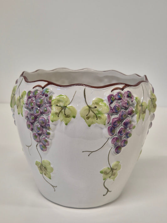 Vintage Alcobaça Flower Pot – Hand-Painted Bold Grape Design