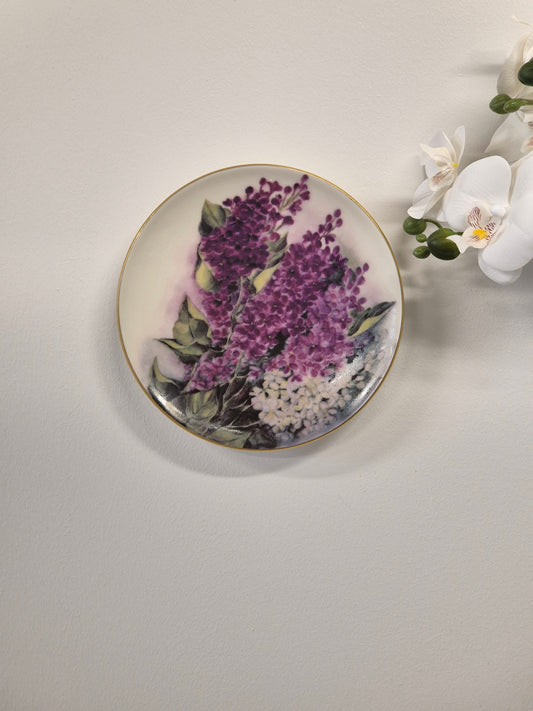 Arabia "Romantic Garden" Wall Plate – “Scented Peas” by Riikka Hautamäki