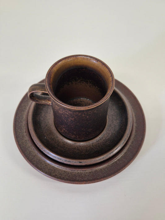 Arabia Finland Ruska Vintage Coffee Cup, Saucer & Dessert Plate – Mid-Century Stoneware Set