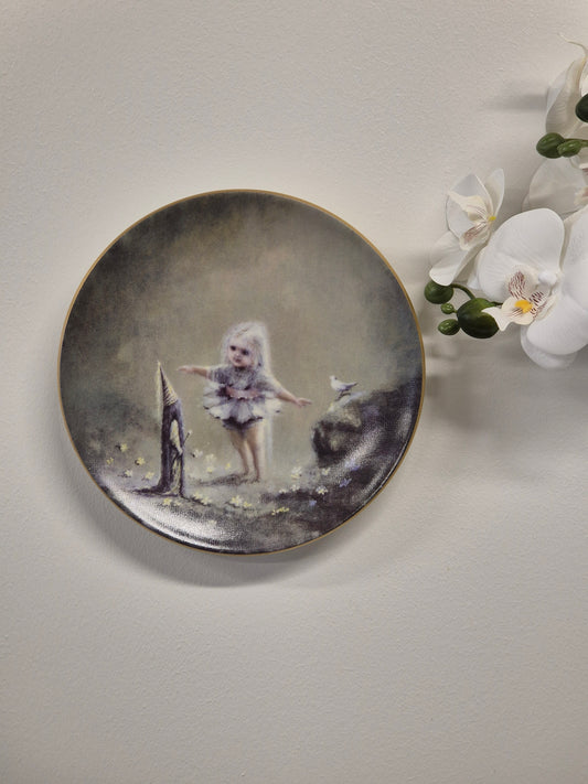 Arabia Sadun Totuus Wall Plate 1990 – Sussi Anna Åberg