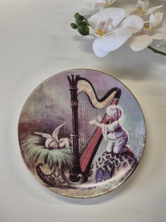 Arabia Metsäsointuja Wall Plate - Sussi Anna Åberg / 1995