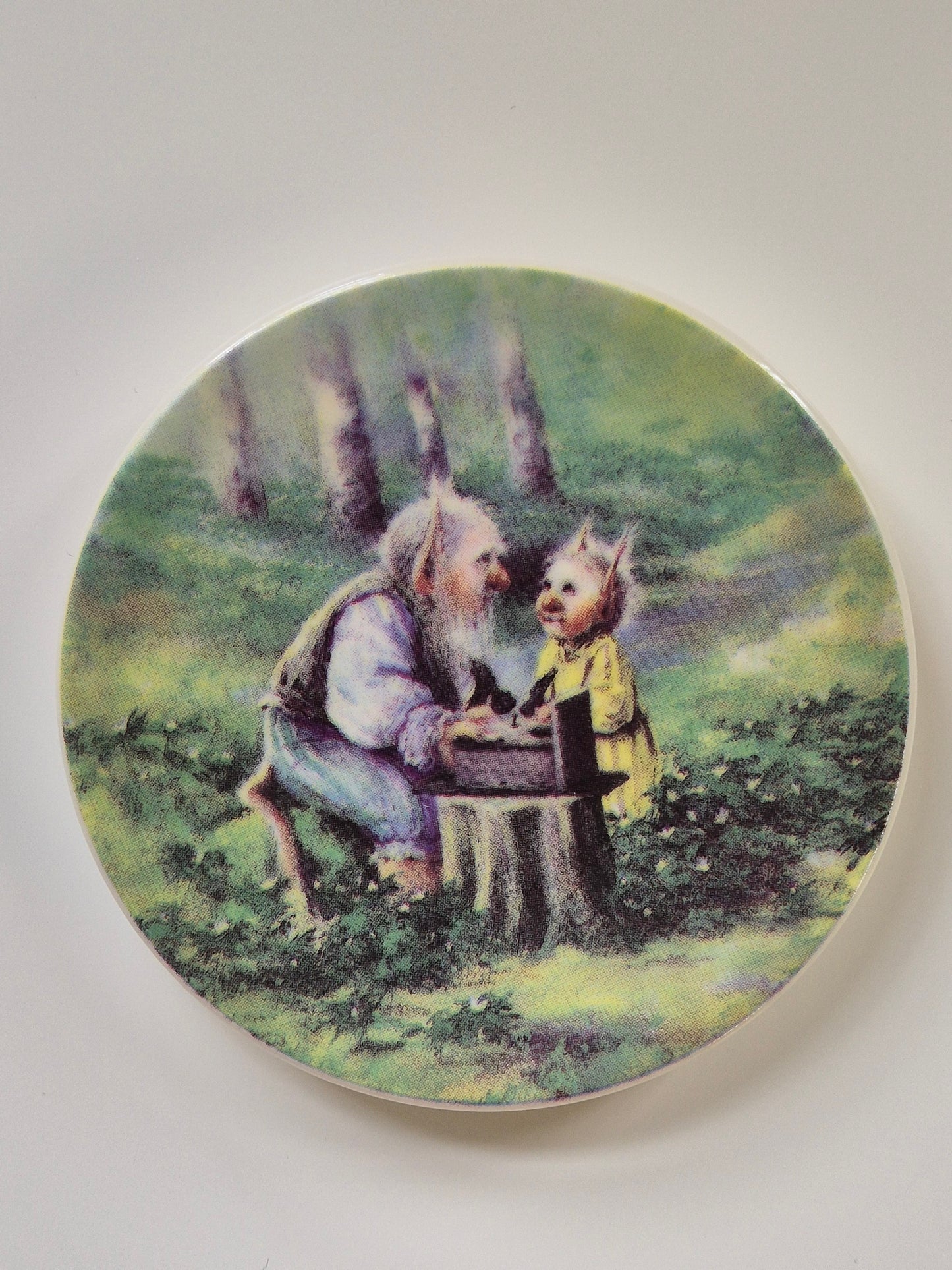 Arabia Pikkupeikon Year Wall Plate 1992 – Sussi Anna Åberg
