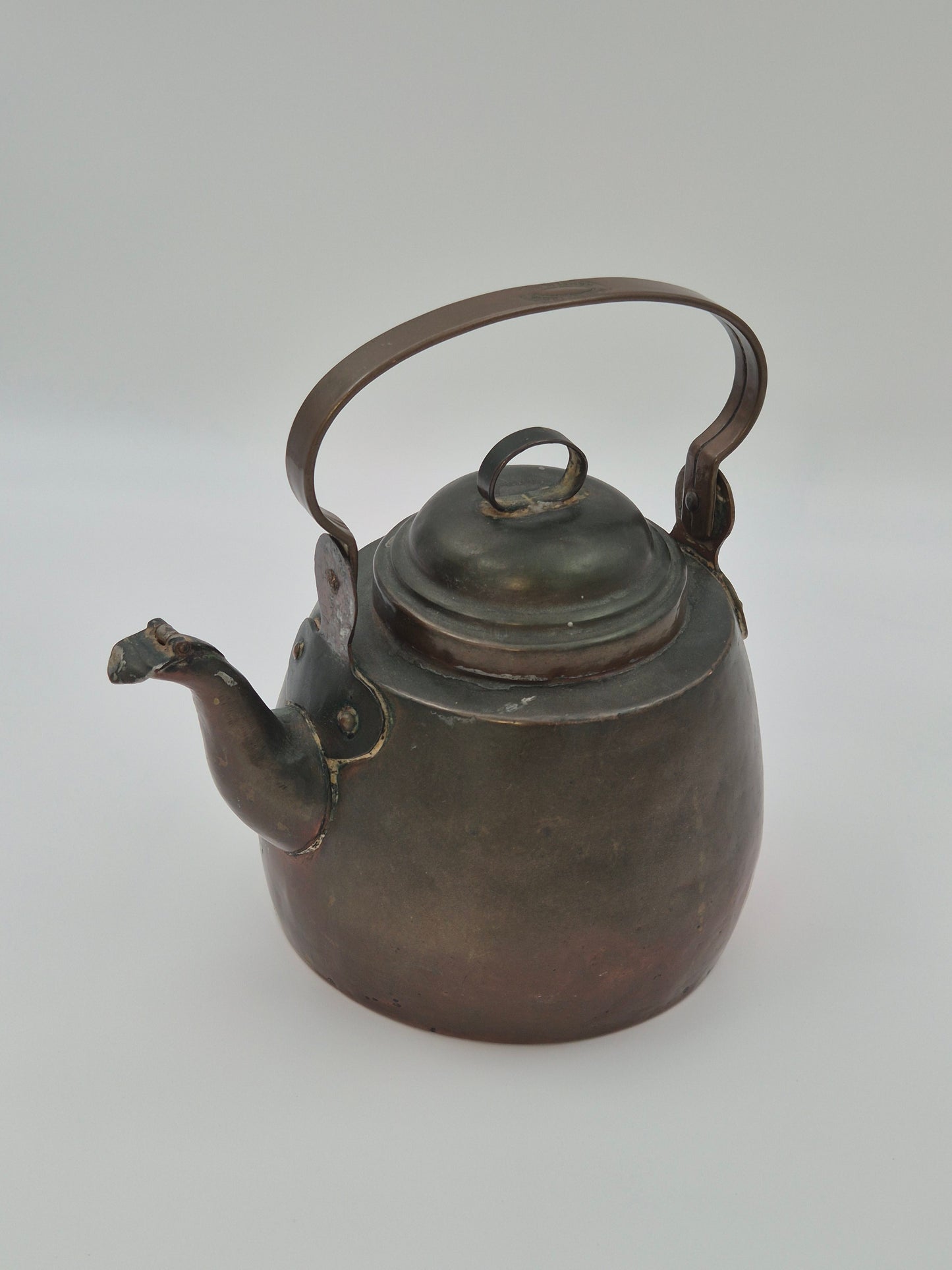 Vintage W. Bergström Hämeenlinna koperen theepot – Fins handgemaakt kookgerei