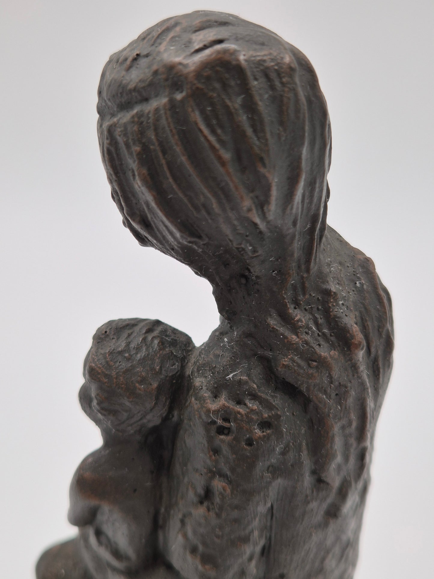Mother & Child Sculpture – Vintage Nordic Figurine of Love and Warmth