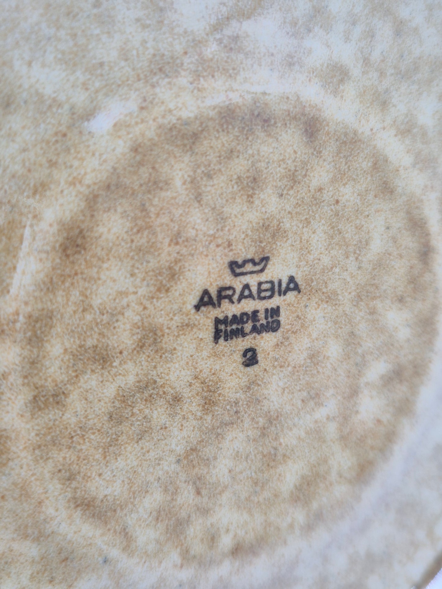 Arabia Kosmos mokka kop en schotel door Gunvor Olin-Grönqvist (1963-1976)