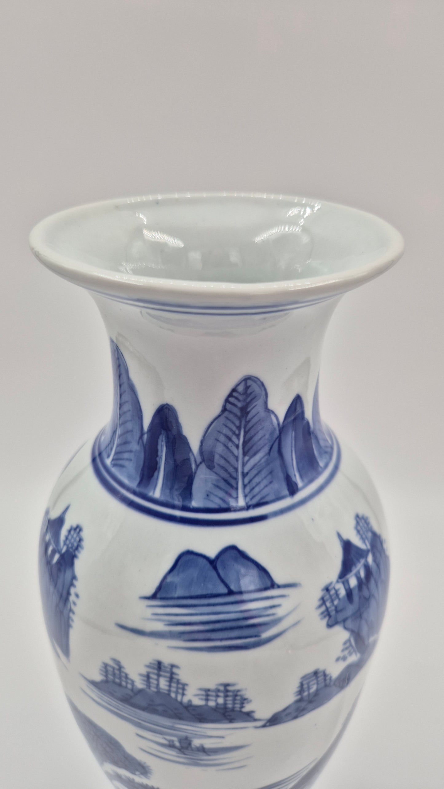 Vintage Chinese Vase H30cm