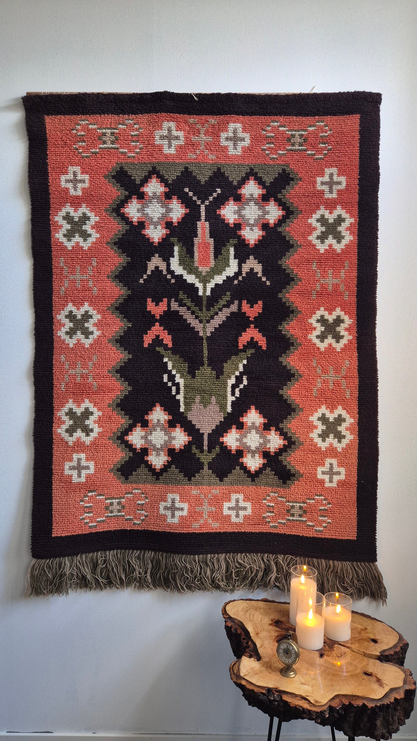 Vintage Finnish Wall Rug “Elämän puu” – Design by Aino Backman