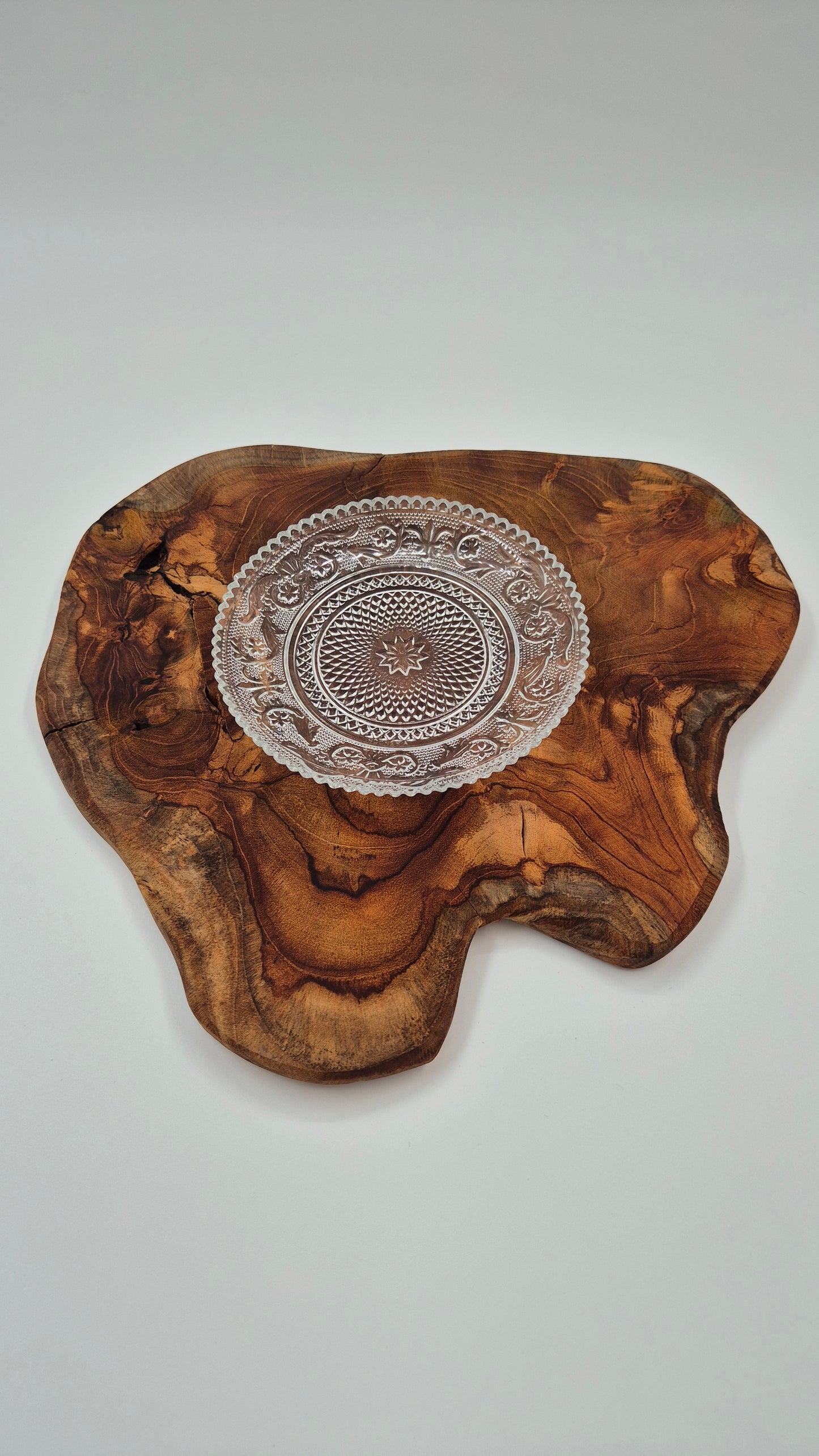 Vintage Dessert Plate – Elegant Retro Tableware (Set of Six)