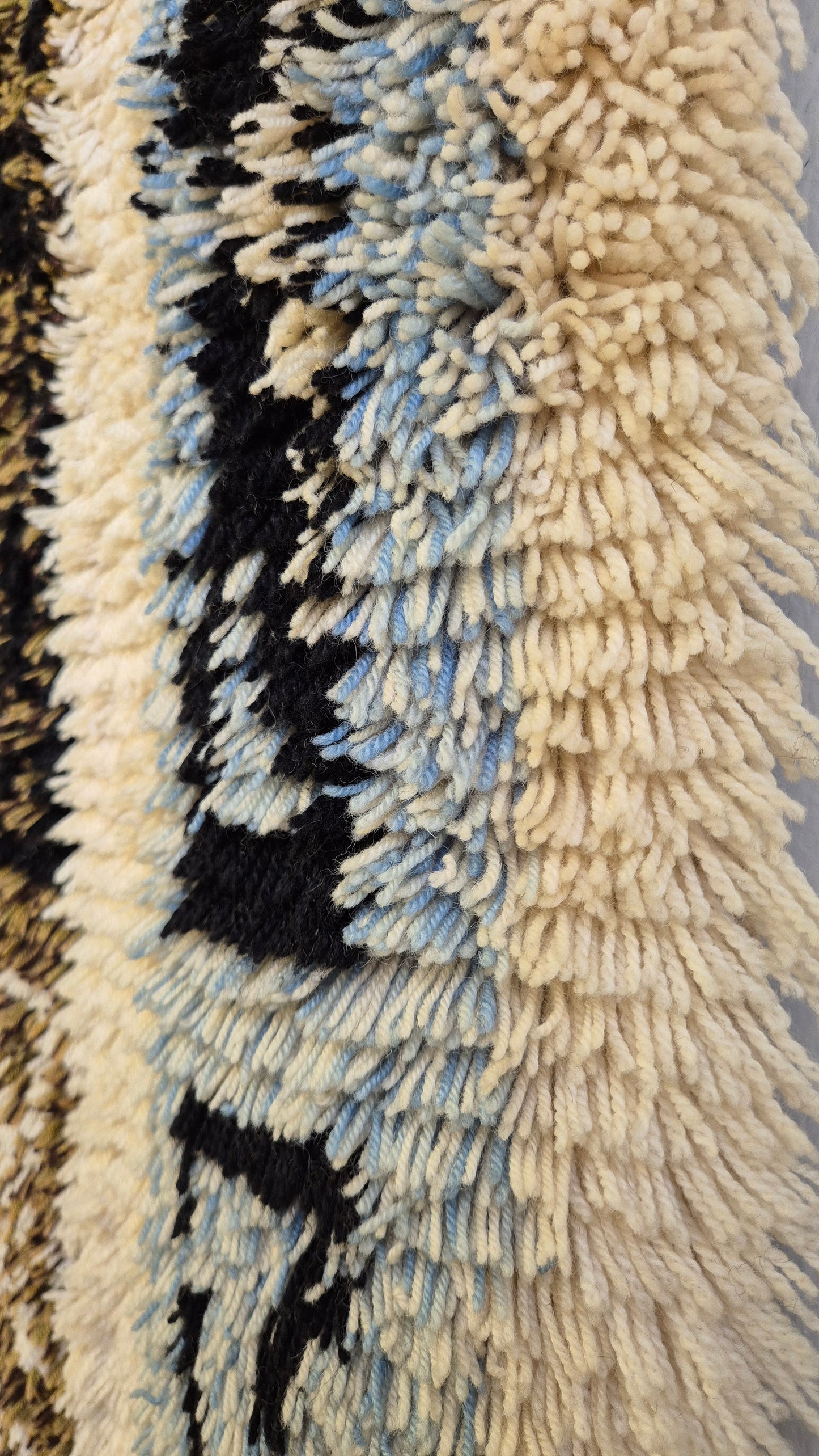 Vintage Finnish Wall Rug by Kirsti Iivessalo – Scandinavian Textile Art