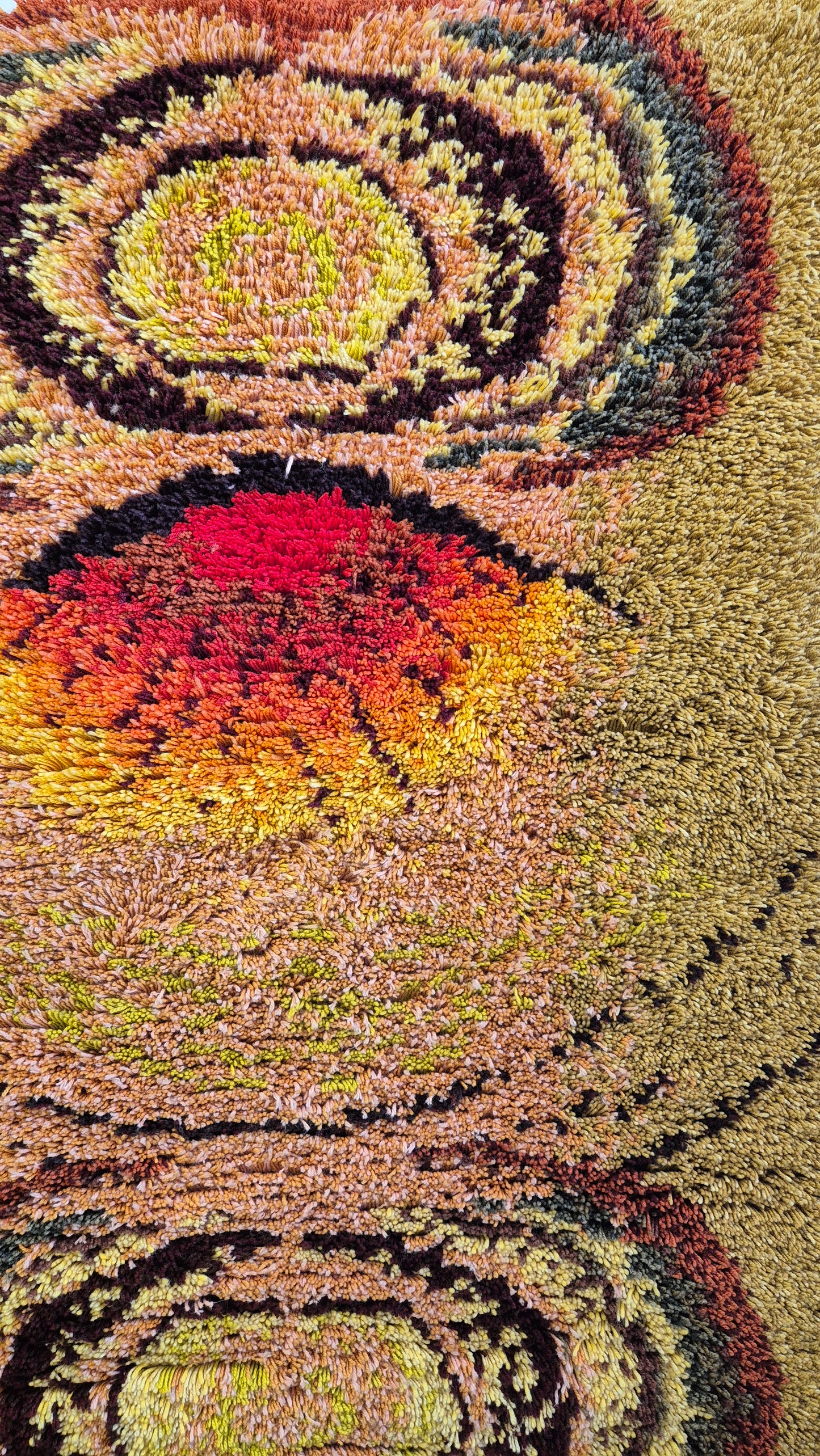 Vintage Finnish Wall Rug – Scandinavian Textile Art