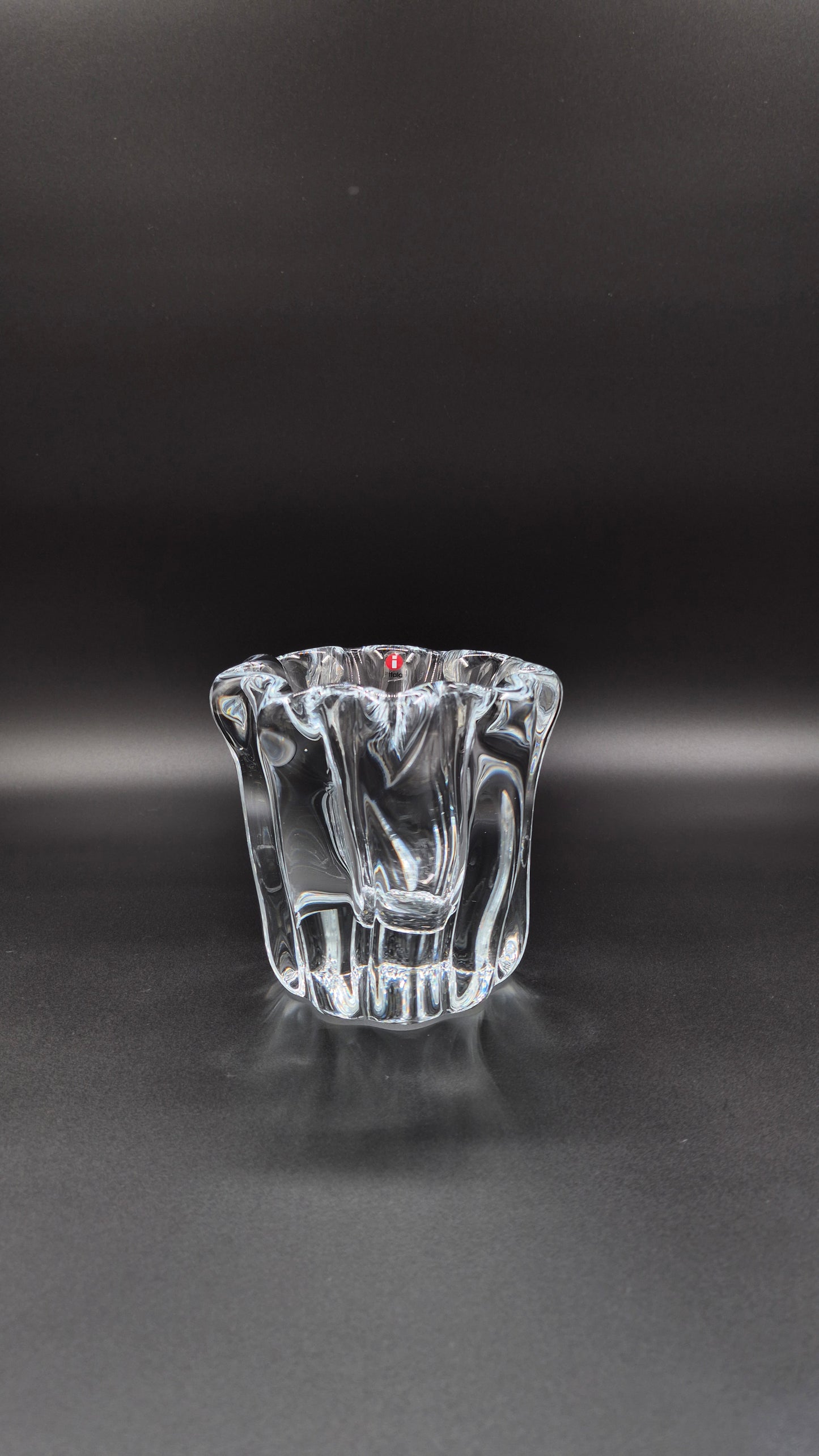 Tapio Wirkkala “Kalvolan Kanto” Vase – Signed Finnish Art Glass by Iittala (2009 Edition)