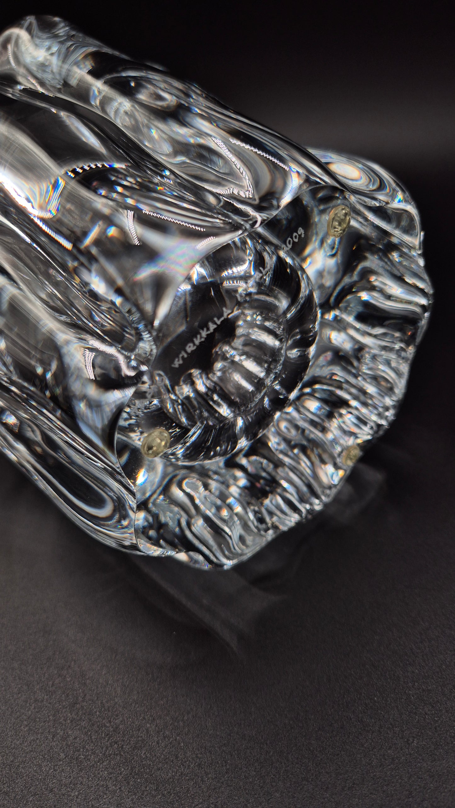 Tapio Wirkkala “Kalvolan Kanto” Vase – Signed Finnish Art Glass by Iittala (2009 Edition)