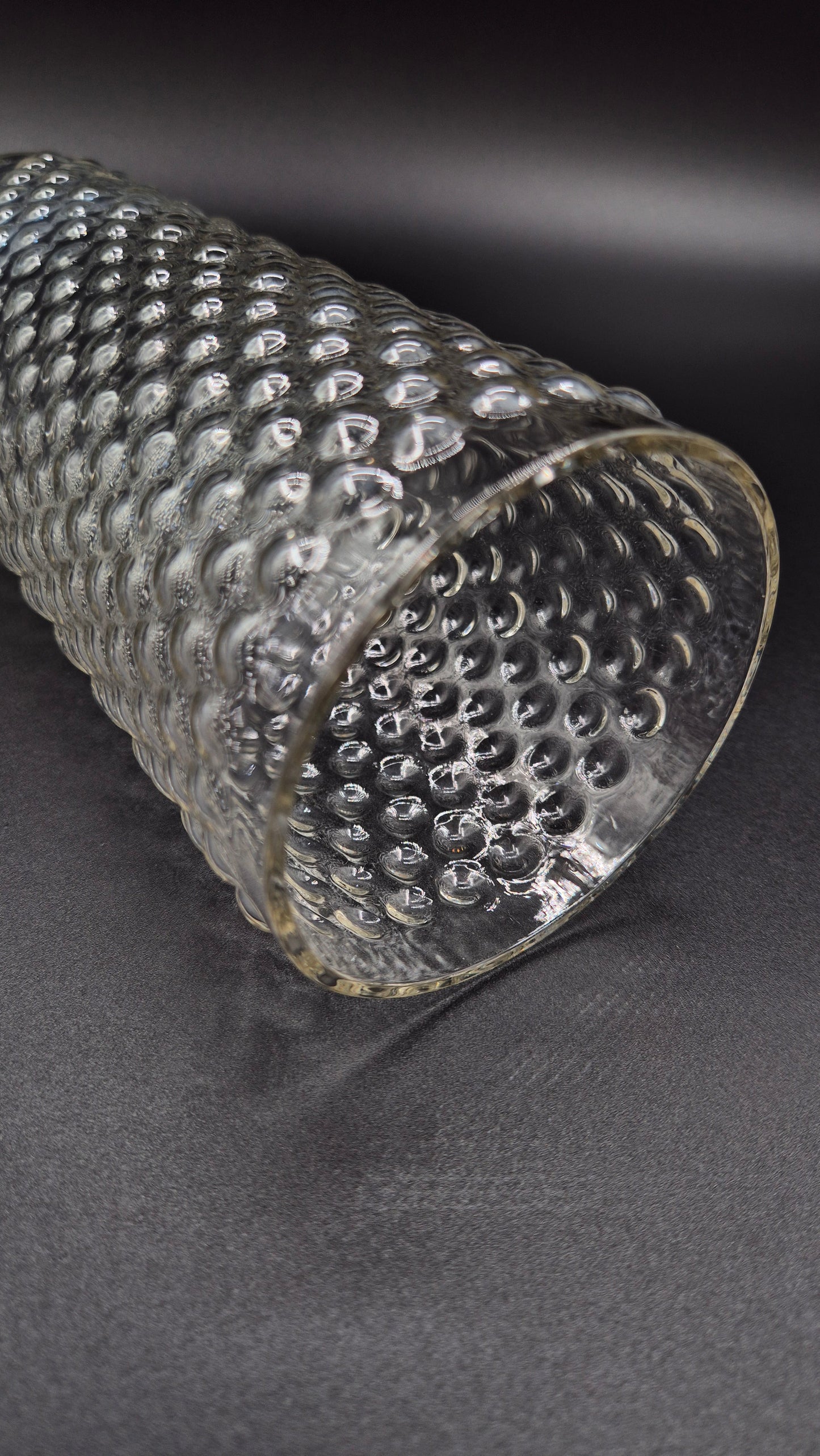 Saara Hopea Vase (Näppylä) for Nuutajärvi – Vintage Finnish Glass