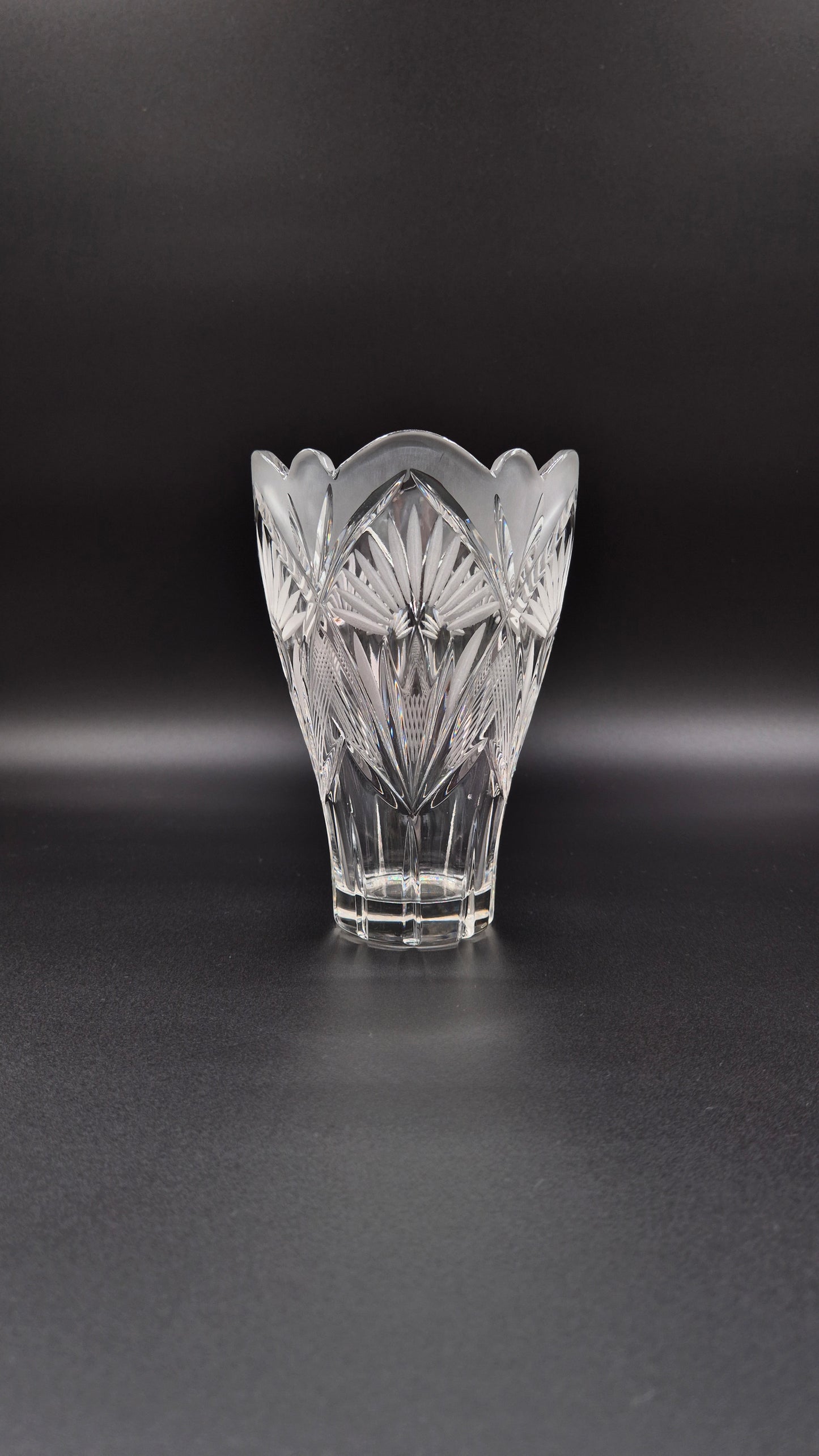 Vintage Crystal Vase – Elegant Cut Glass