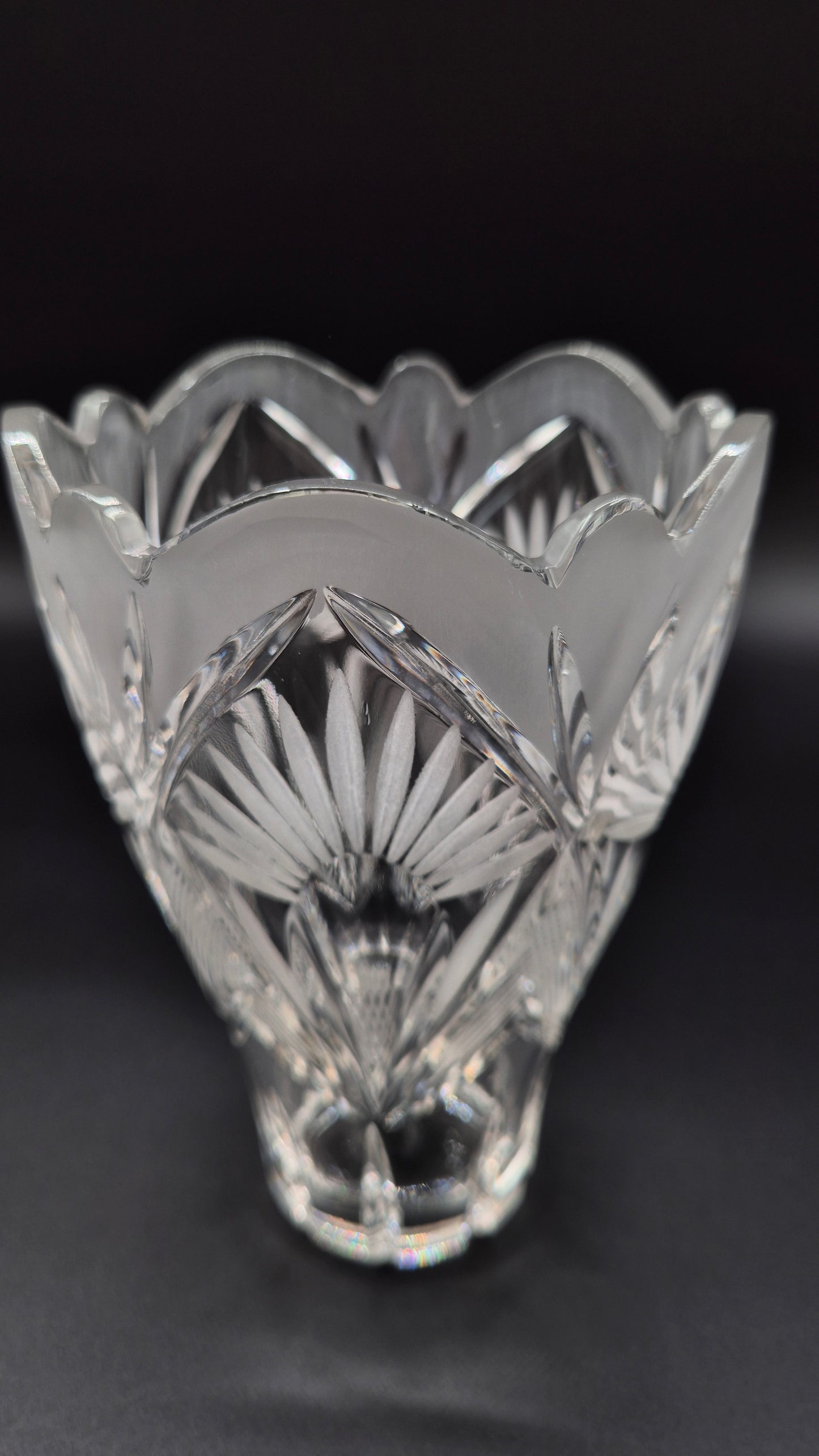 Vintage Crystal Vase – Elegant Cut Glass