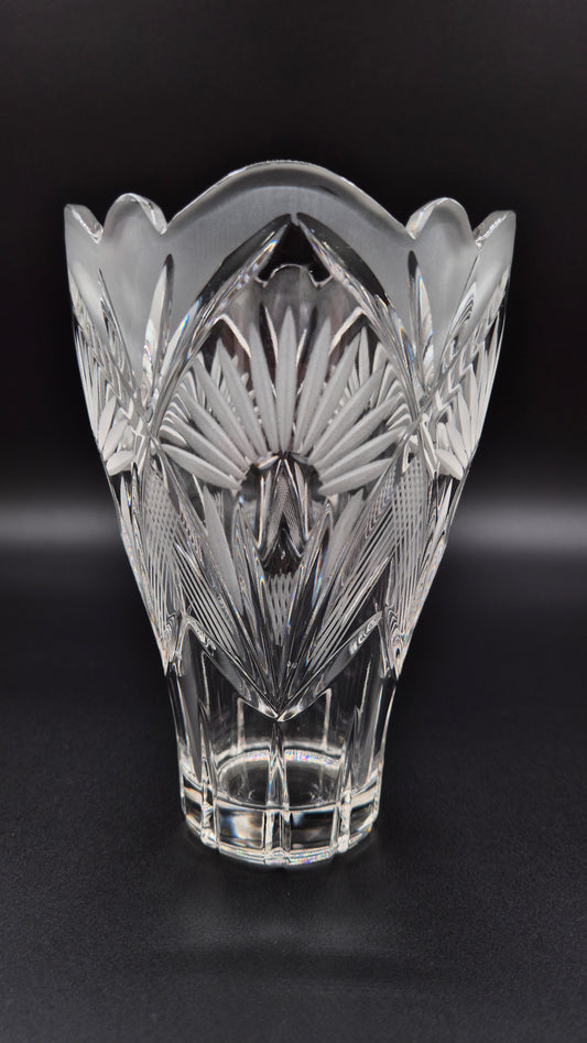 Vintage Crystal Vase – Elegant Cut Glass