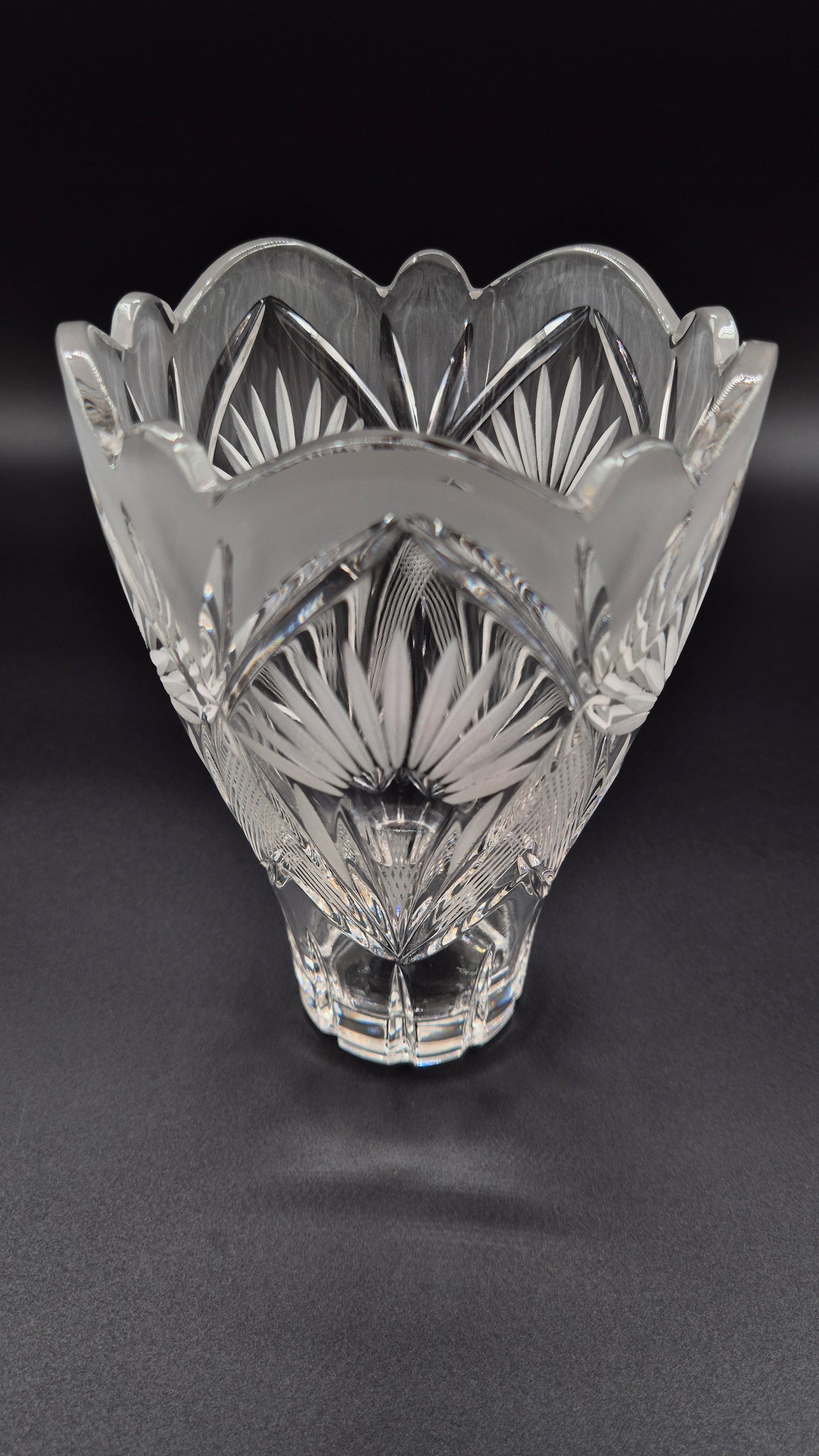 Vintage Crystal Vase – Elegant Cut Glass