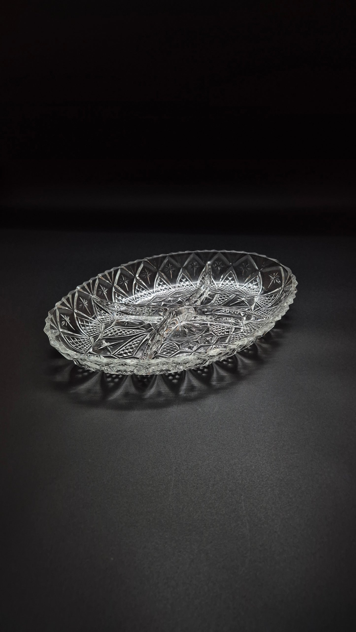Vintage French Glass Partition Plate – 4-Section Serving Dish (28.5 cm)