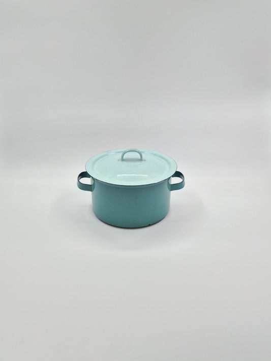 Vintage Blue Enamel Pot – Classic Retro Kitchenware