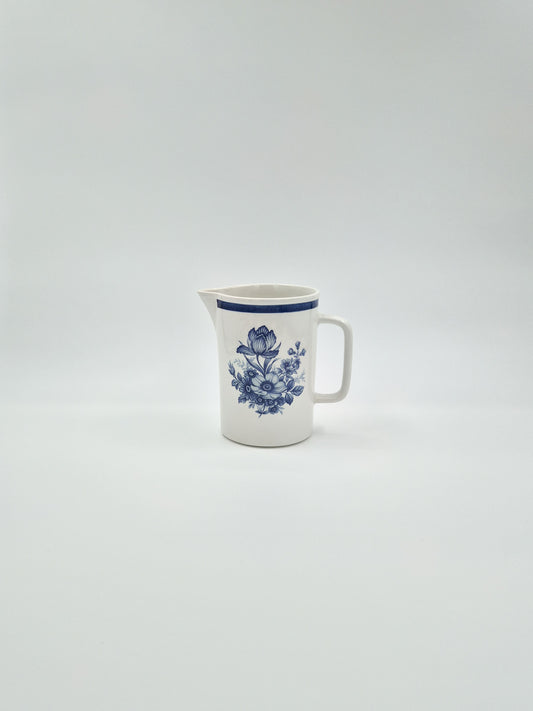 Pichet vintage Upsala-Ekeby Gefle « Anémone » – Pichet floral bleu – Suède 1970