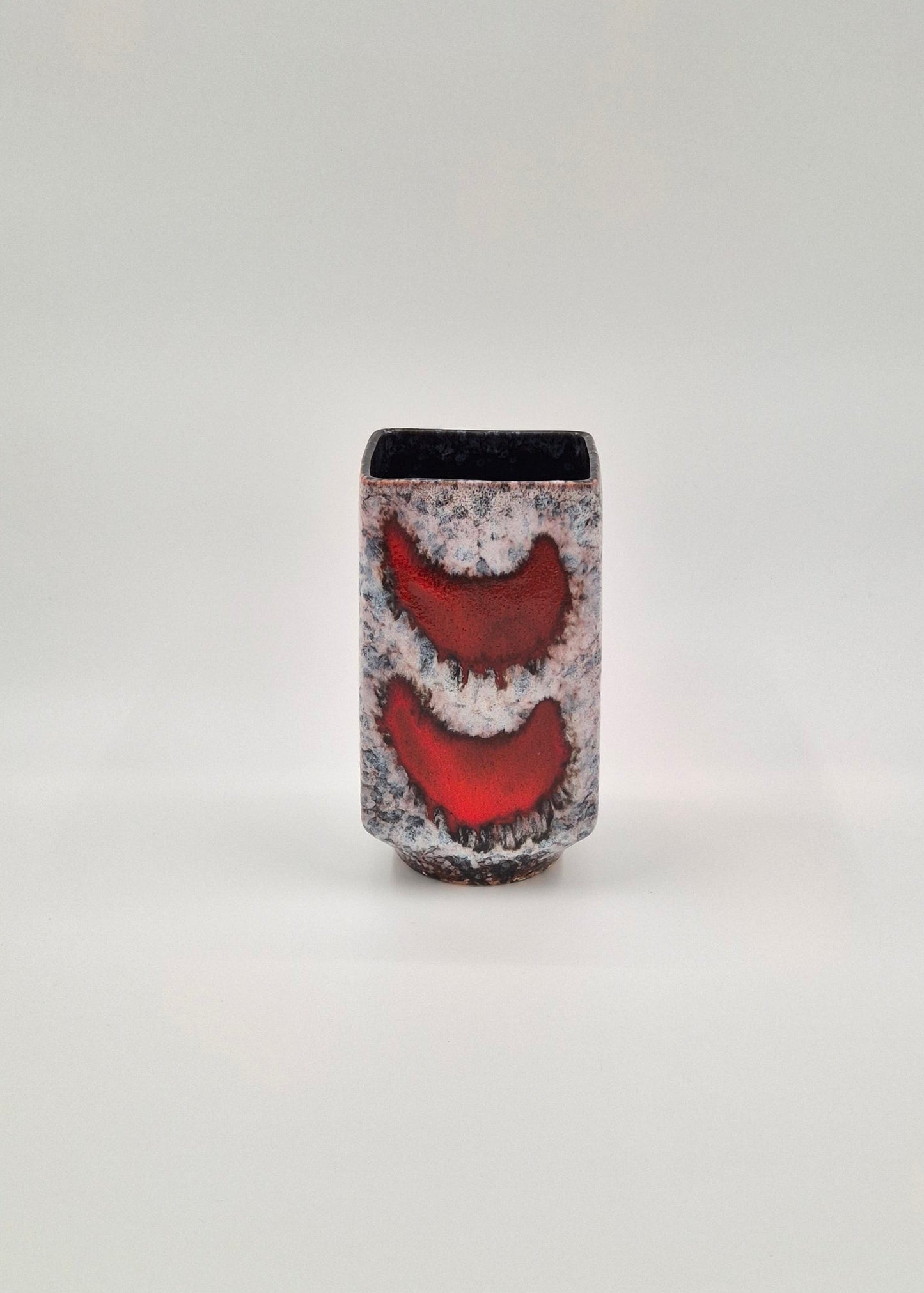 Vintage Strehla vaas – elegant Duits glas uit het midden van de vorige eeuw