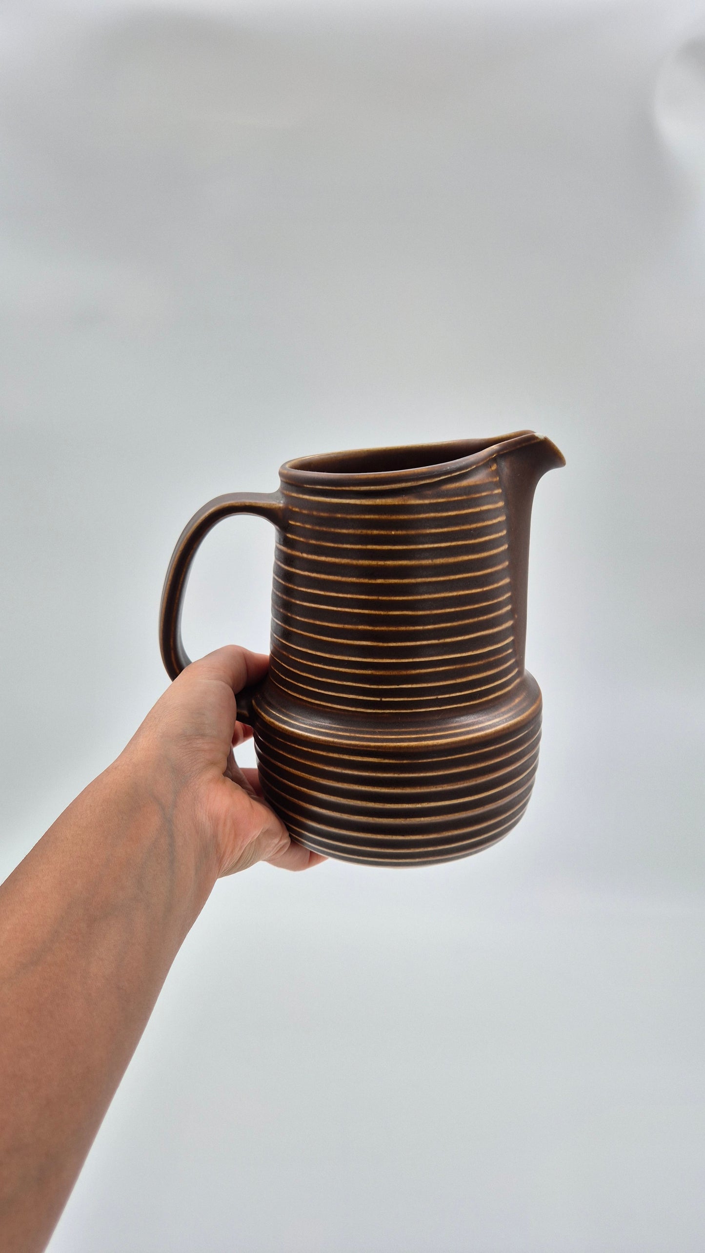 Arabia Kaarna Jug – Göran Bäck Design, Finland
