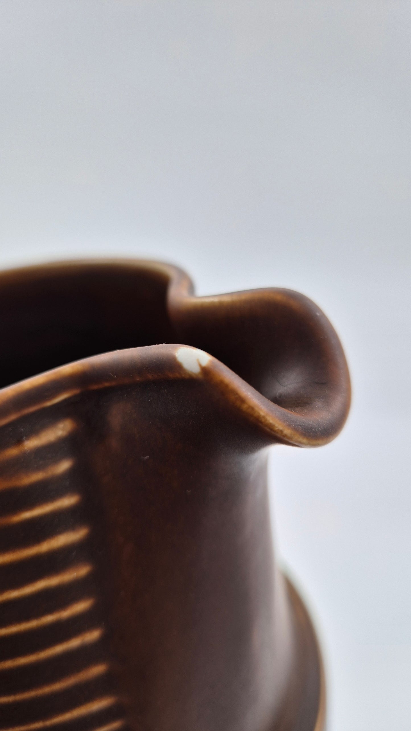 Arabia Kaarna Jug – Göran Bäck Design, Finland