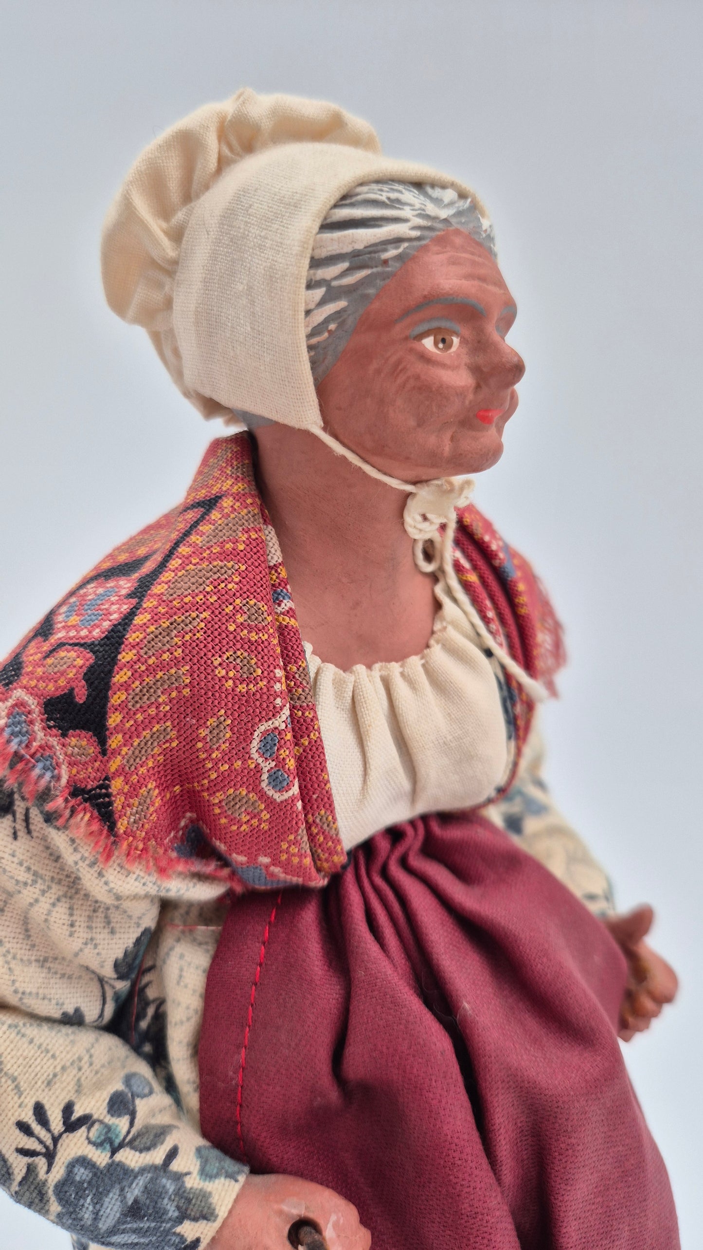 Figurine en argile vintage signée E. Bednoux