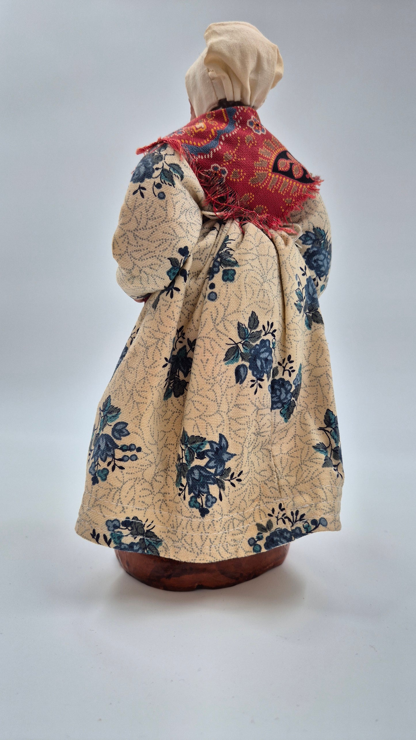 Figurine en argile vintage signée E. Bednoux