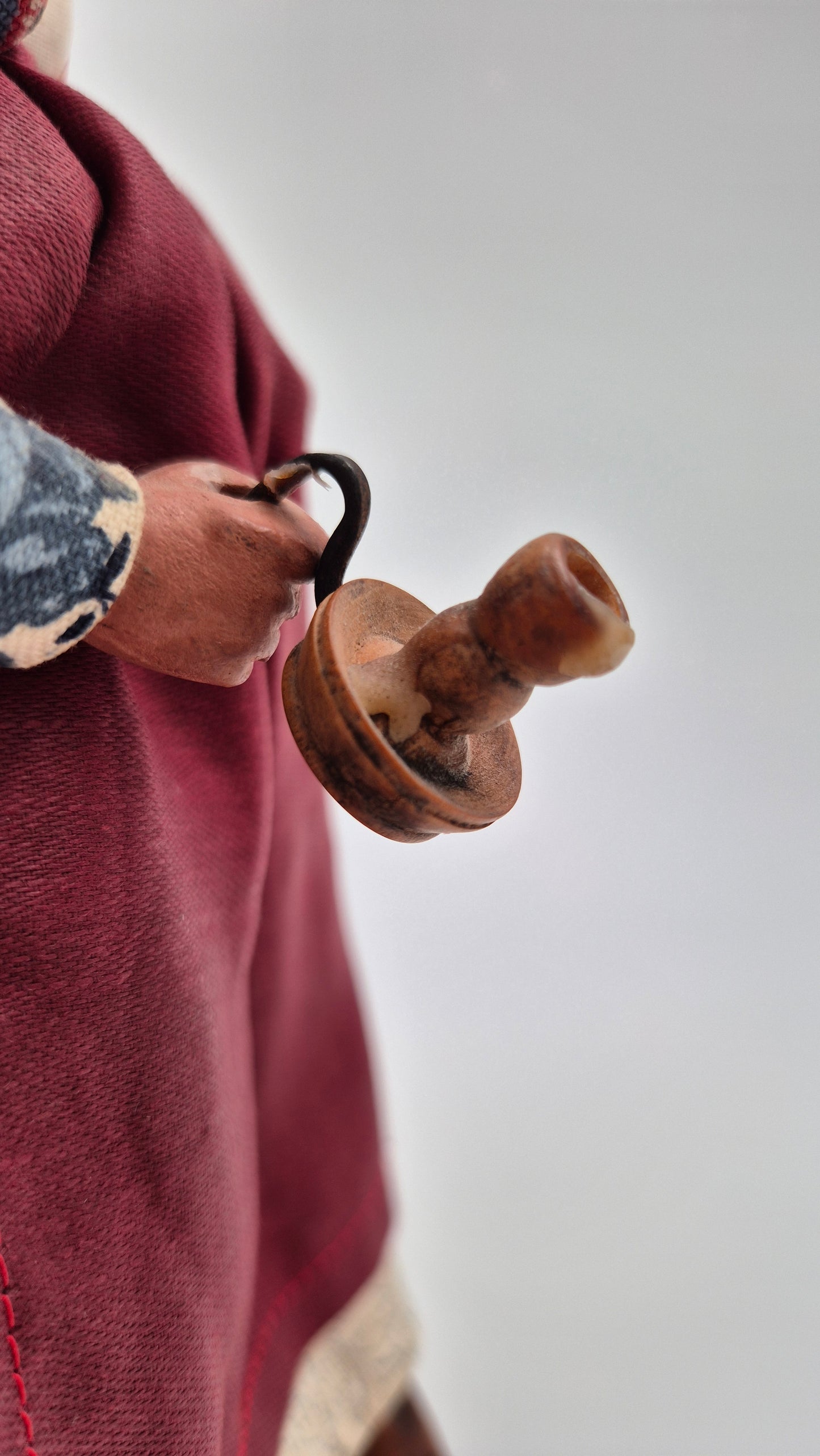 Figurine en argile vintage signée E. Bednoux