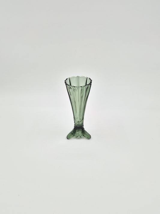 Vase trépied Riihimäen Lasi – Verre vert, Finlande